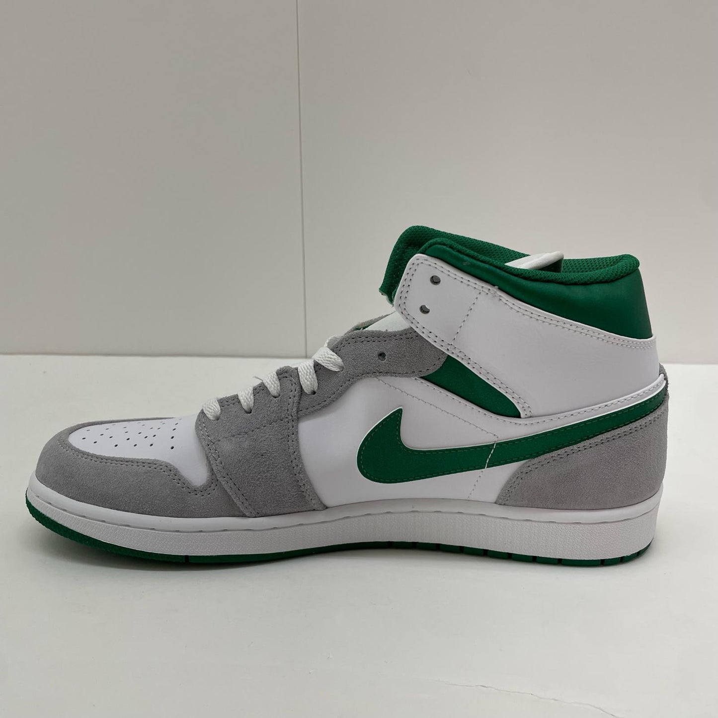 NIKE | ナイキ Air Jordan 1 Mid スニーカー DC7294-103 グリーン 30cm