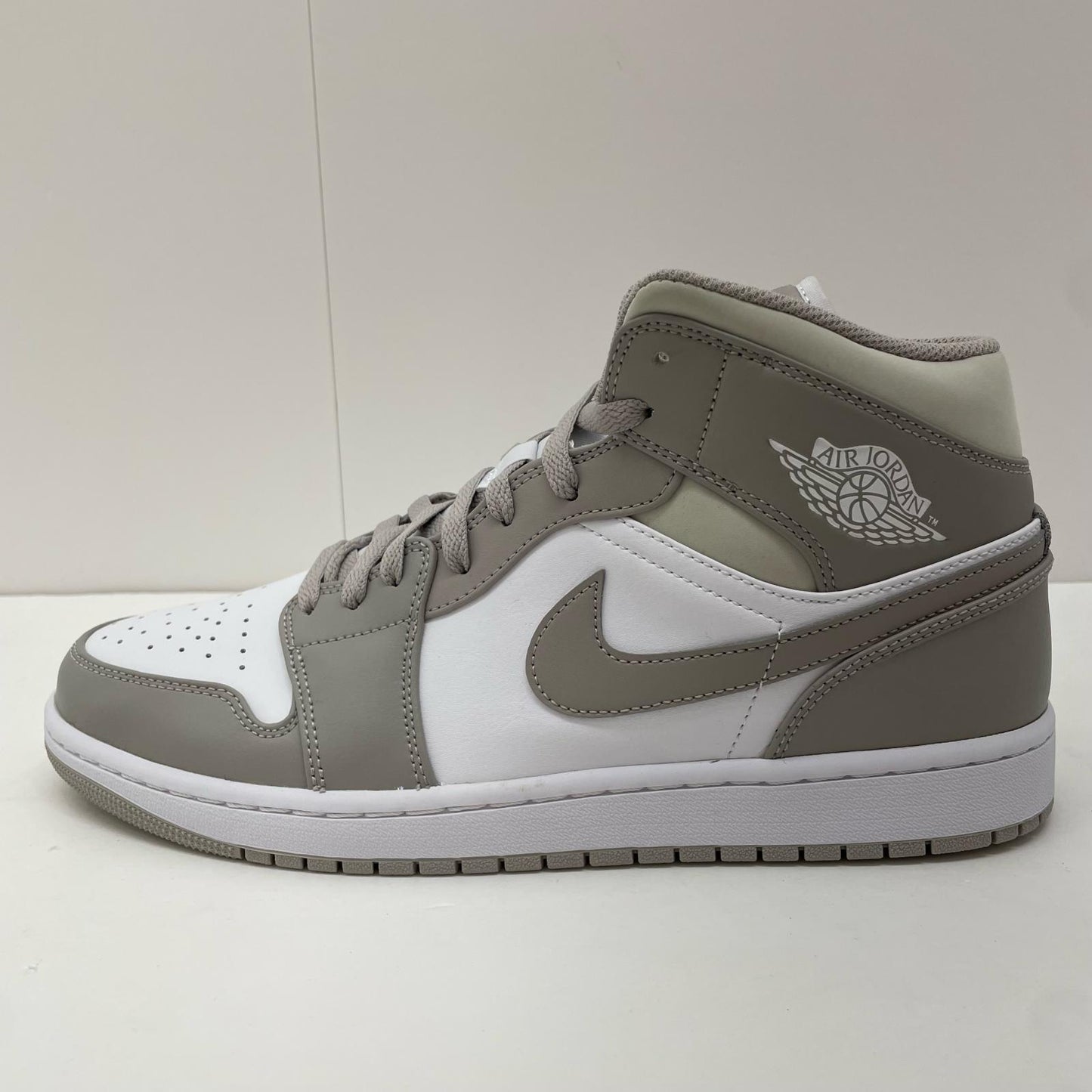 NIKE | ナイキ Air Jordan 1 Mid スニーカー 554724-082 グレー 29cm