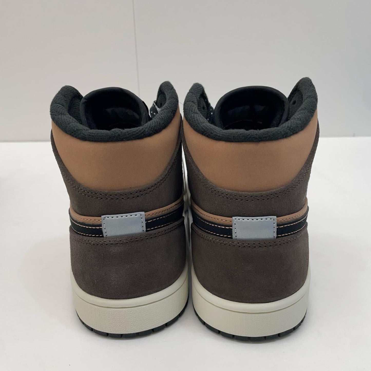 NIKE | ナイキ Air Jordan 1 Mid SE スニーカー DC7294-200 ブラウン 29cm