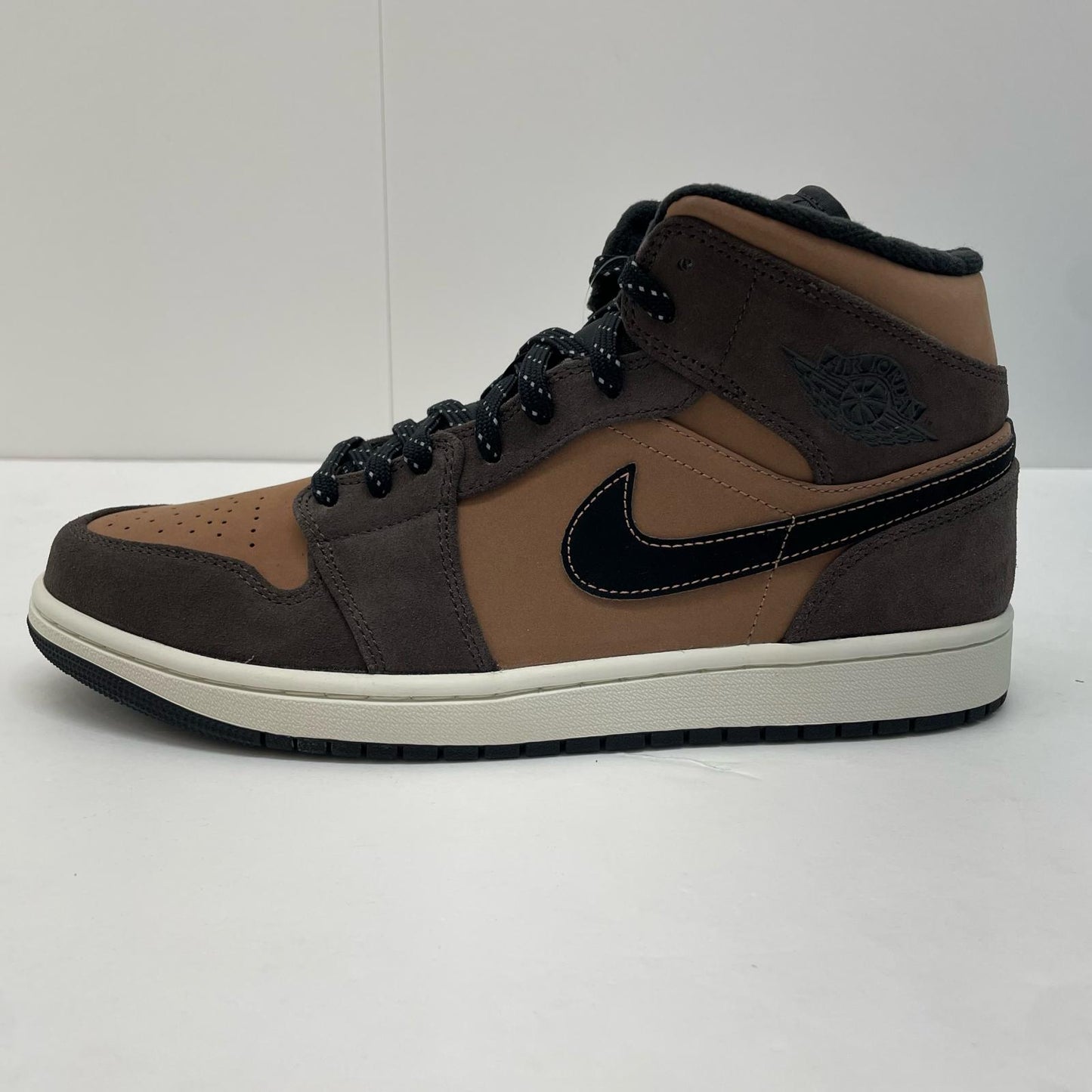 NIKE | ナイキ Air Jordan 1 Mid SE スニーカー DC7294-200 ブラウン 29cm