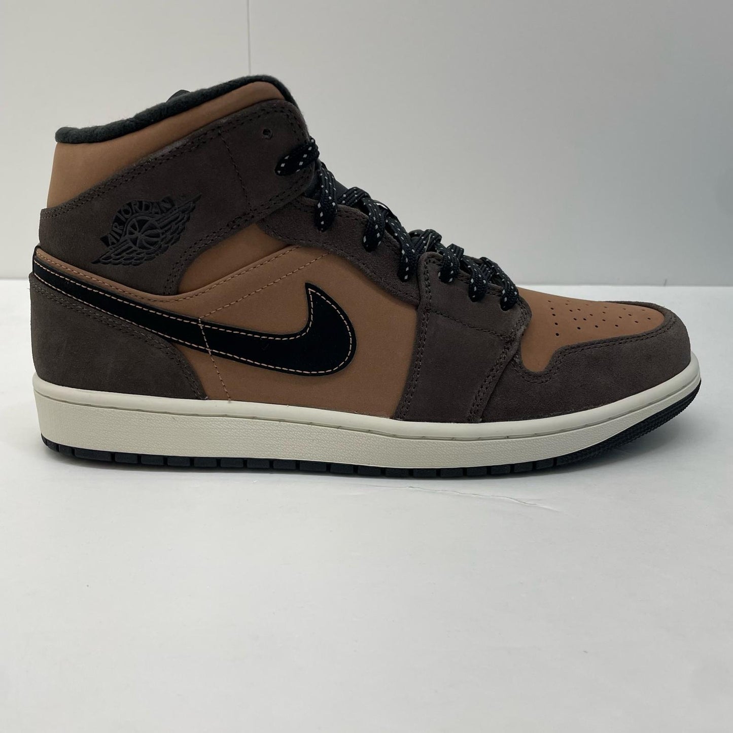 NIKE | ナイキ Air Jordan 1 Mid SE スニーカー DC7294-200 ブラウン 29cm