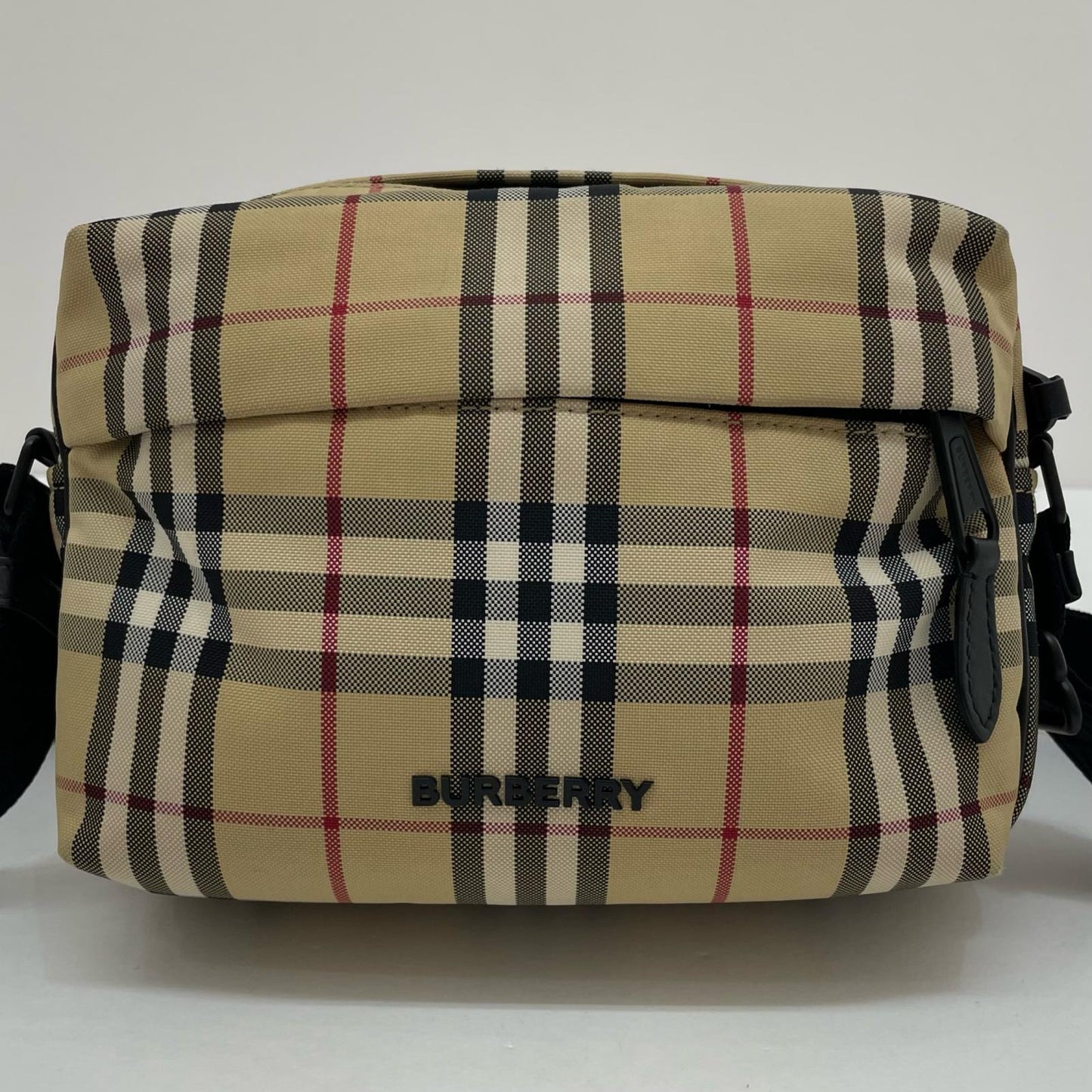 BURBERRY London England | バーバリーロンドンイングランド ショルダーバッグ 8069760 ブラウン【尾張小牧店】