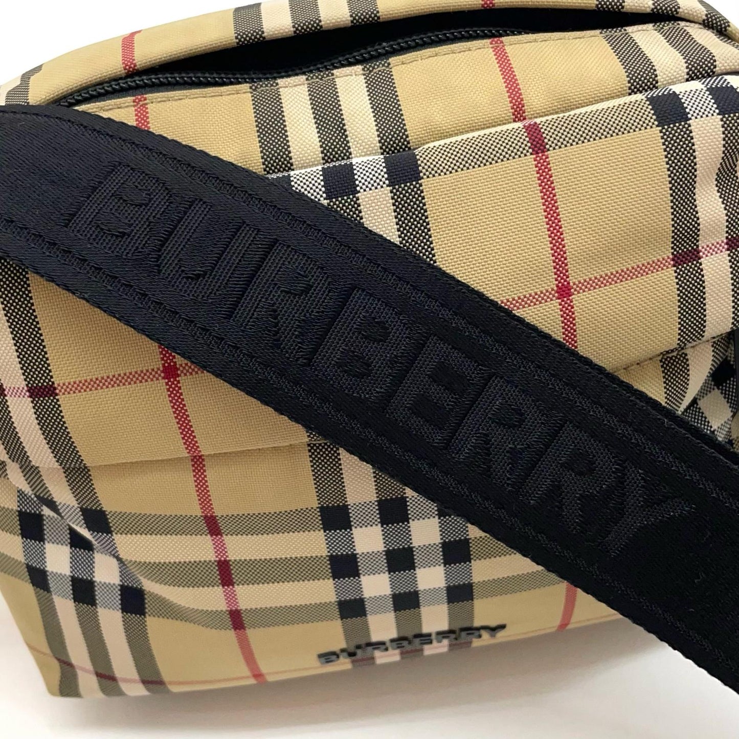 BURBERRY London England | バーバリーロンドンイングランド ショルダーバッグ 8069760 ブラウン【尾張小牧店】