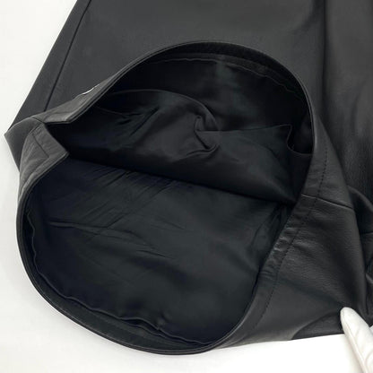 【中古】Valentino | ヴァレンチノ レザーハーフパンツ　ショートパンツ ブラック サイズ：46【尾張小牧店】