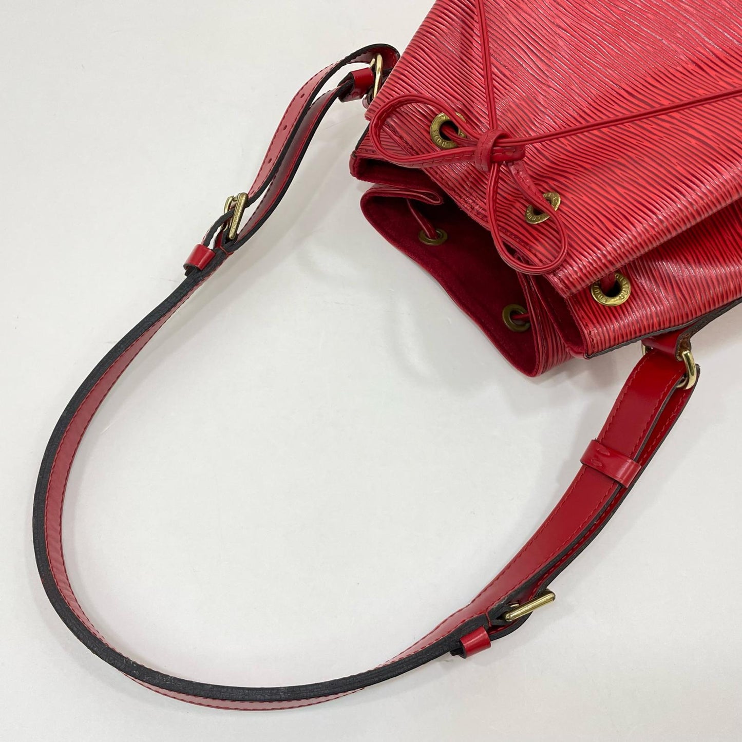 LOUIS VUITTON | ルイ・ヴィトン ショルダーバッグ レッド【尾張小牧店】