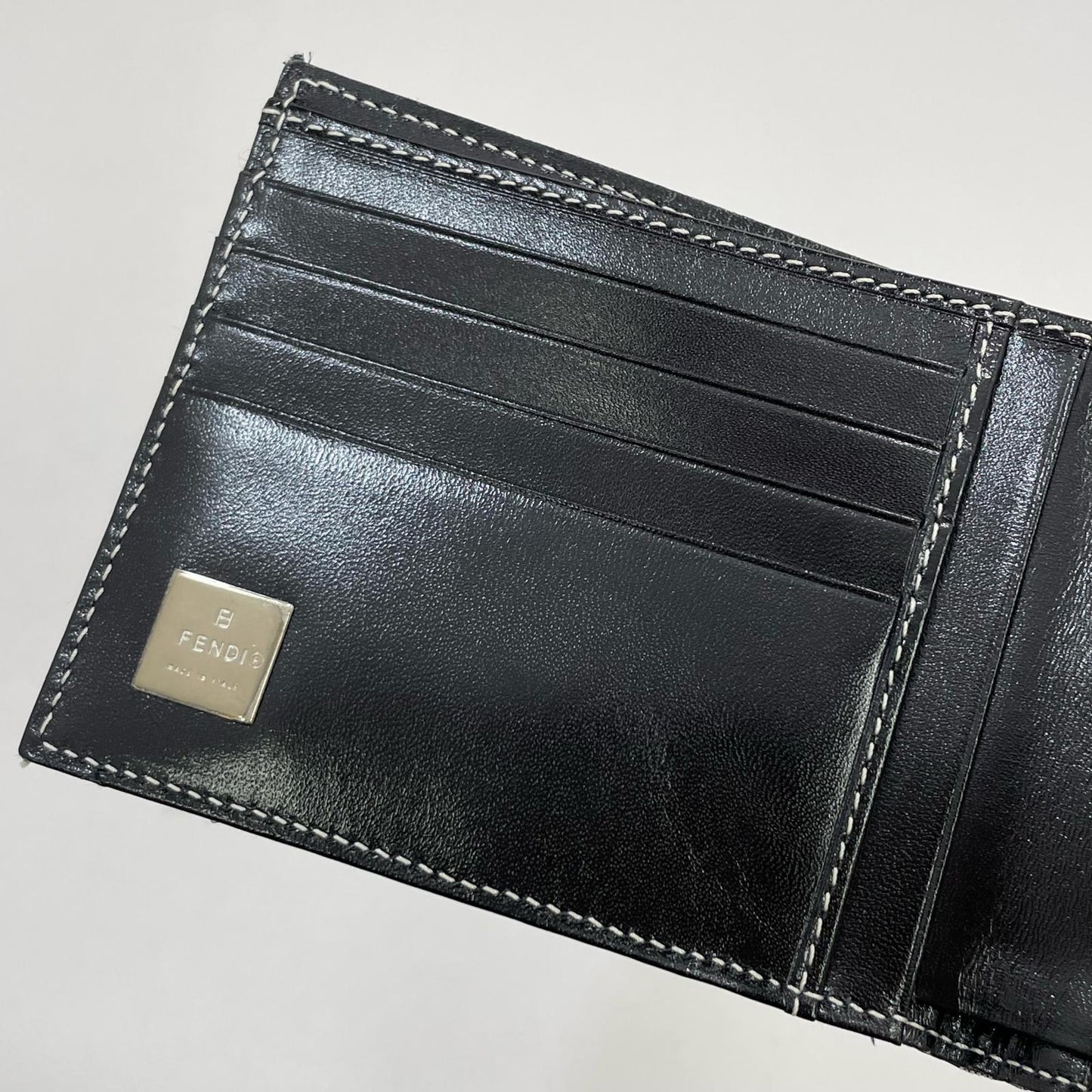 FENDI | フェンディ 二つ折り財布 ダークネイビー【尾張小牧店】