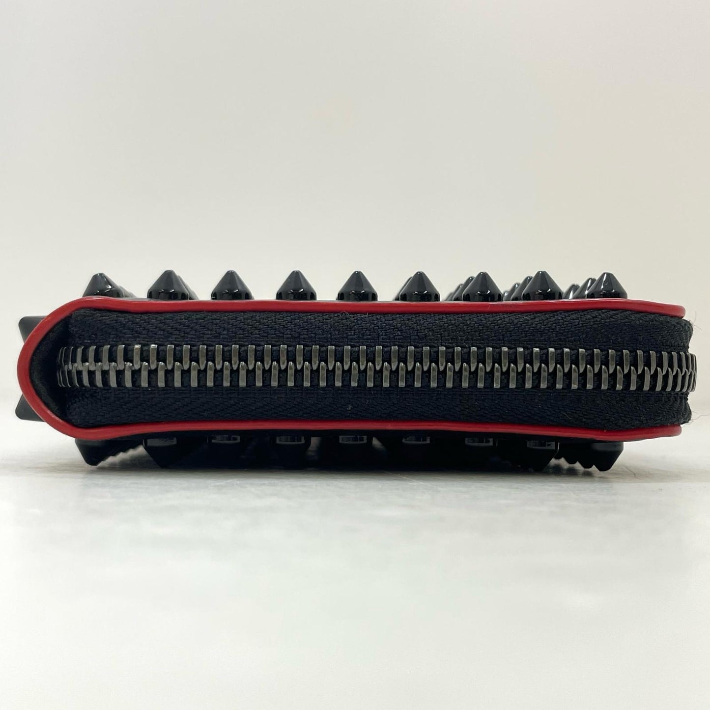 Christian Louboutin | クリスチャンルブタン 長財布 ブラック×レッド【尾張小牧店】