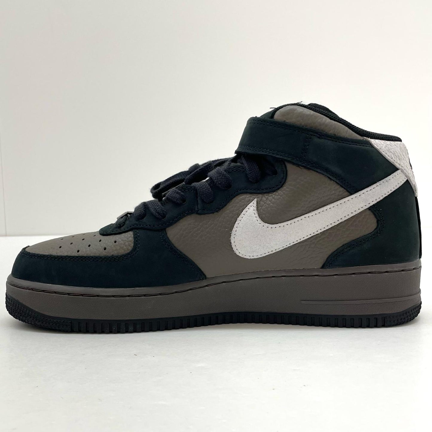 NIKE | ナイキ Air Force 1 Mid スニーカー DR0296-200 ブラウン×ブラック×ホワイト 30cm