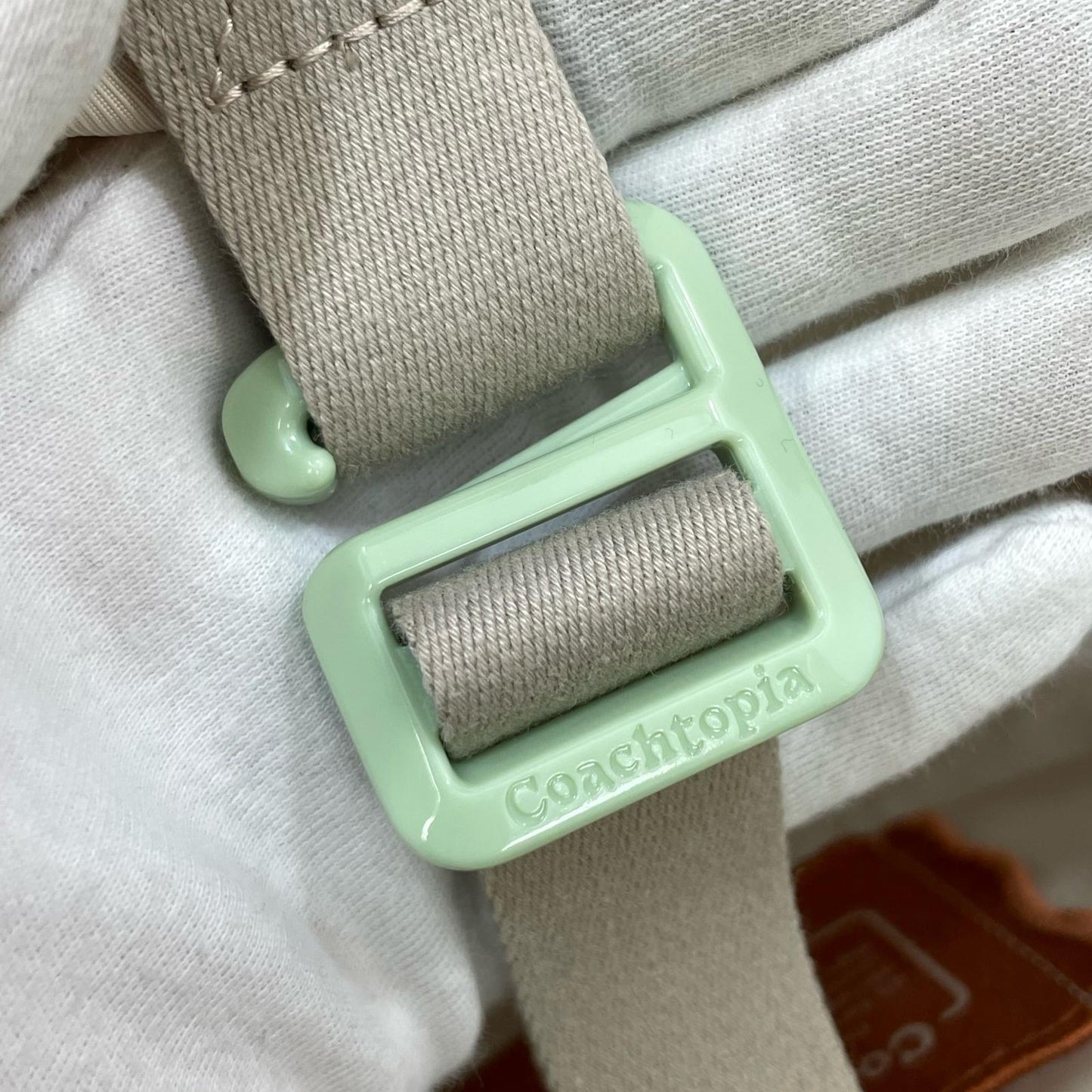 COACH | コーチ その他バッグ ベージュ【尾張小牧店】
