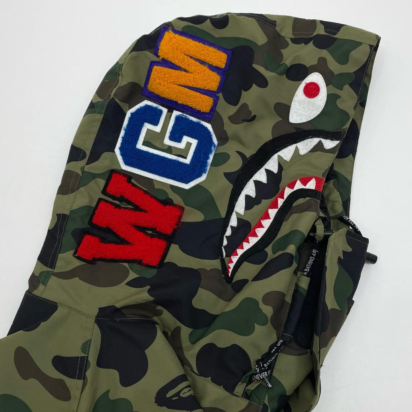 A BATHING APE | アベイシングエイプ 1ST CAMO SHARK SNOWBOARD JACKET ナイロンジャケット カモフラ柄 サイズ：L【尾張小牧店】