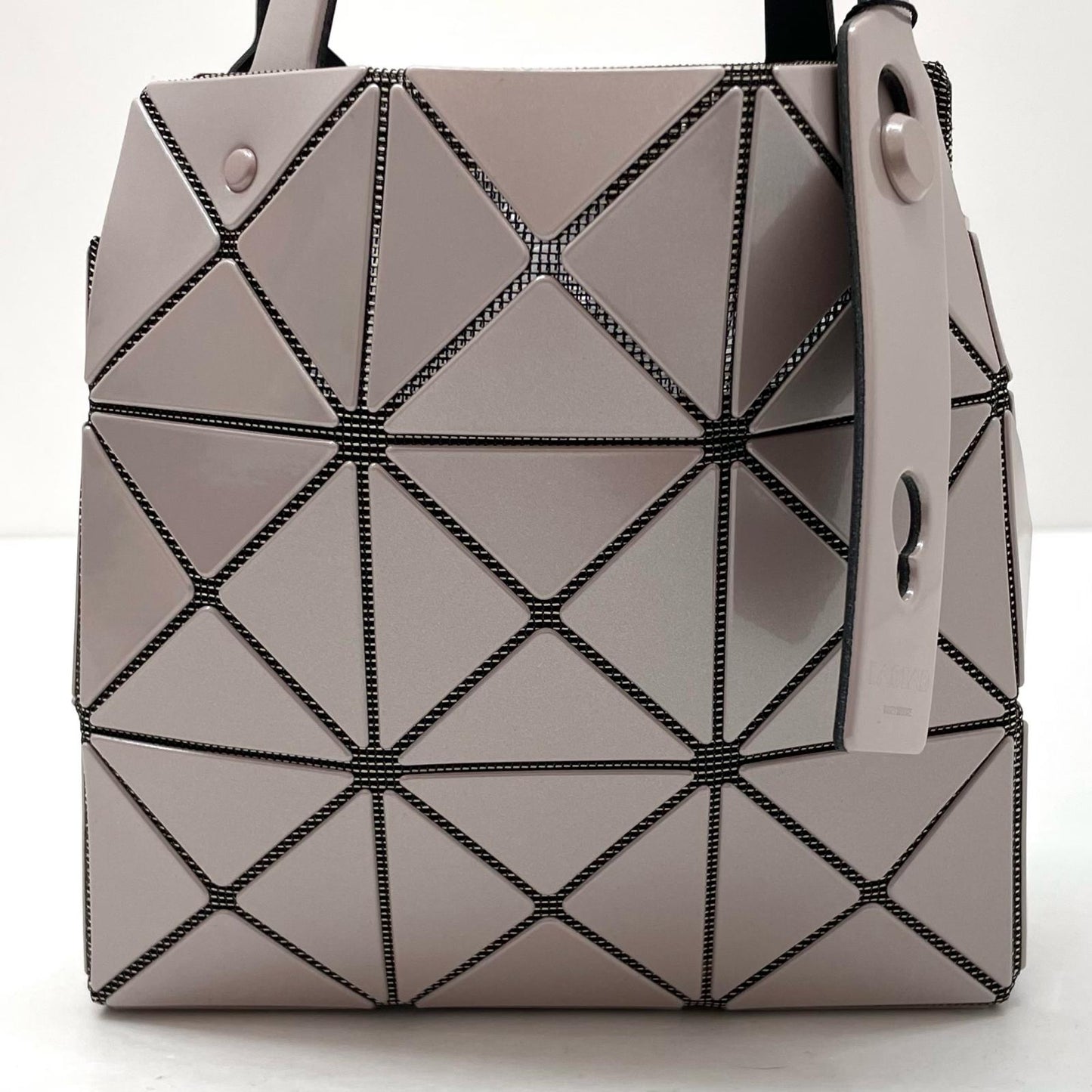 ISSEY MIYAKE | イッセイミヤケ BAO BAO ハンドバッグ BB53-AG610-05 ピンク【尾張小牧店】