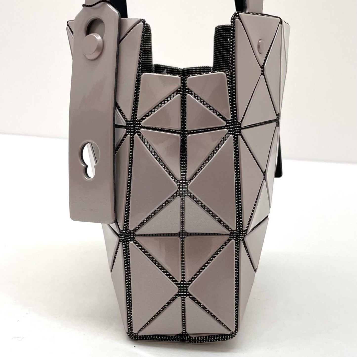 ISSEY MIYAKE | イッセイミヤケ BAO BAO ハンドバッグ BB53-AG610-05 ピンク【尾張小牧店】