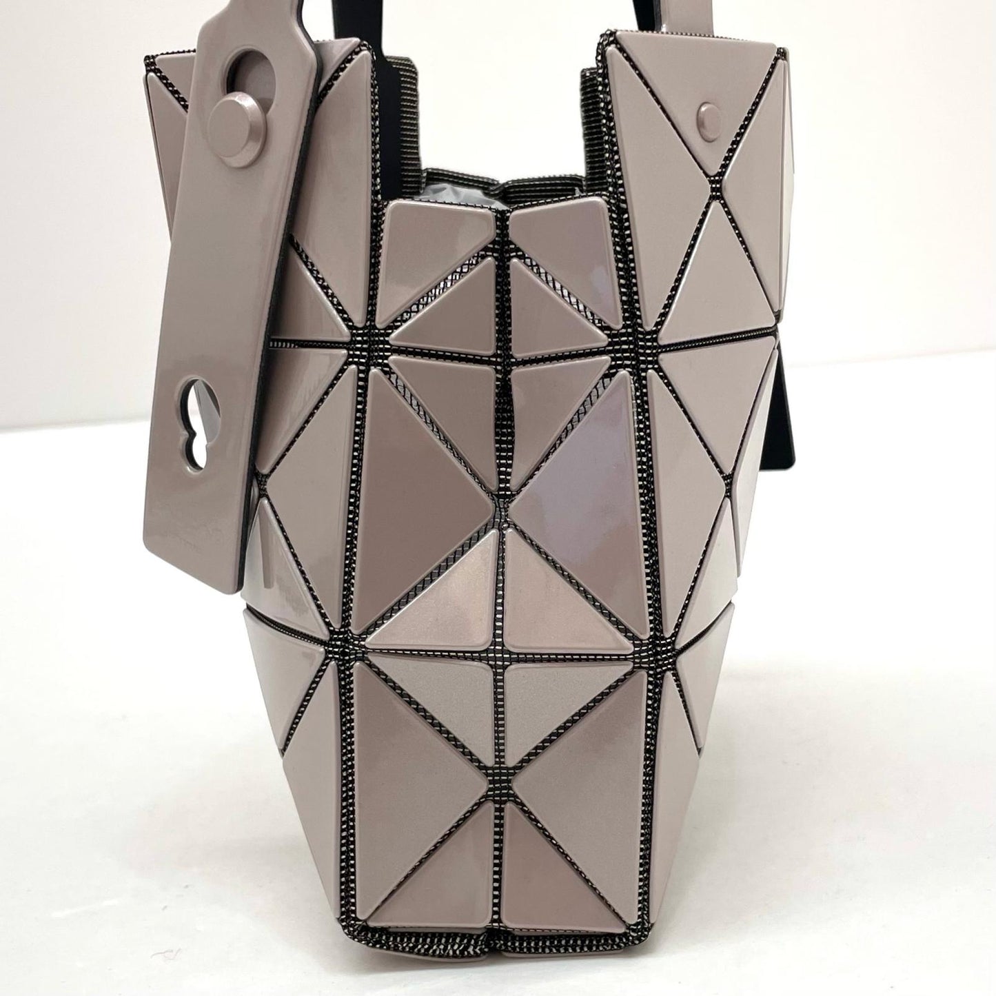 ISSEY MIYAKE | イッセイミヤケ BAO BAO ハンドバッグ BB53-AG610-05 ピンク【尾張小牧店】