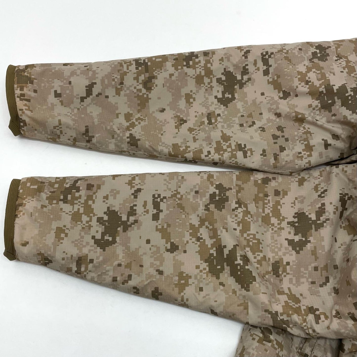 MILITARY衣料 | ミリタリーイリョウ アメリカ軍仕様 プリマロフト 中綿ジャケット カモ柄【尾張小牧店】
