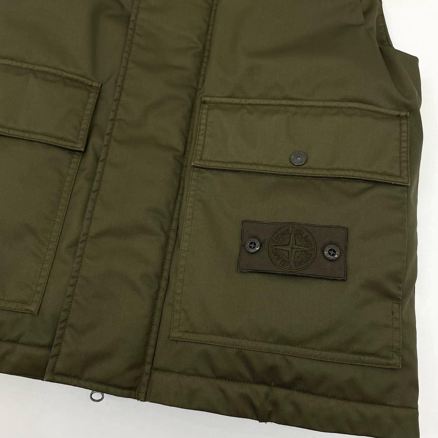 STONE ISLAND | ストーンアイランド ダウンベスト カーキ サイズ：M【尾張小牧店】
