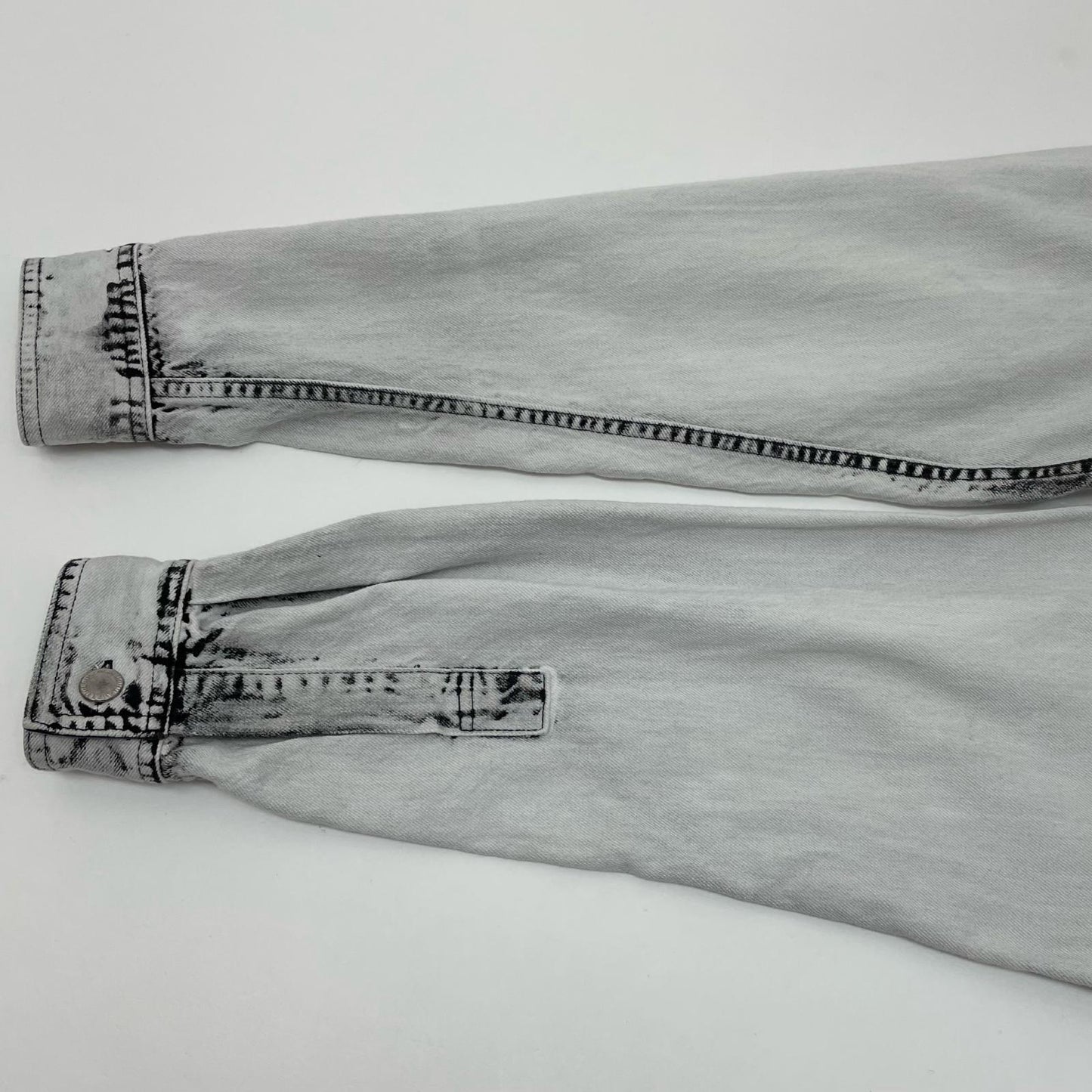 【中古】JOHN LAWRENCE SULLIVAN | ジョンローレンスサリバン Bleached denim oversized shirt デニムジャケット 3A001-0224-32 グレー サイズ：46【尾張小牧店】
