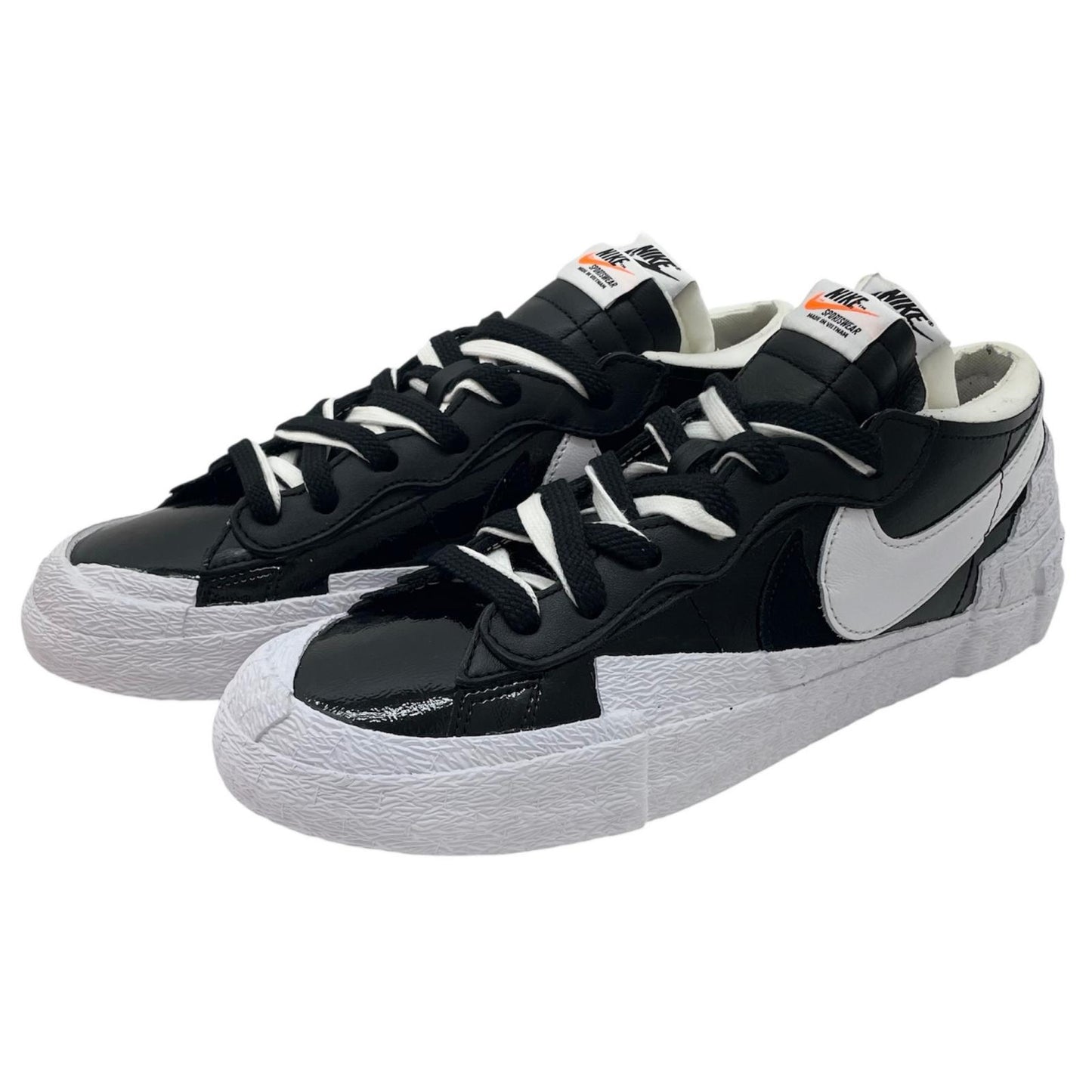 【中古】NIKE×sacai | ナイキ×サカイ Blazer Low Black Patent Leather/ナイキ ブレーザー ロー ブラック パテント レザー スニーカー 靴　DM6443-001 ブラック×ホワイト 27cm【尾張小牧店】
