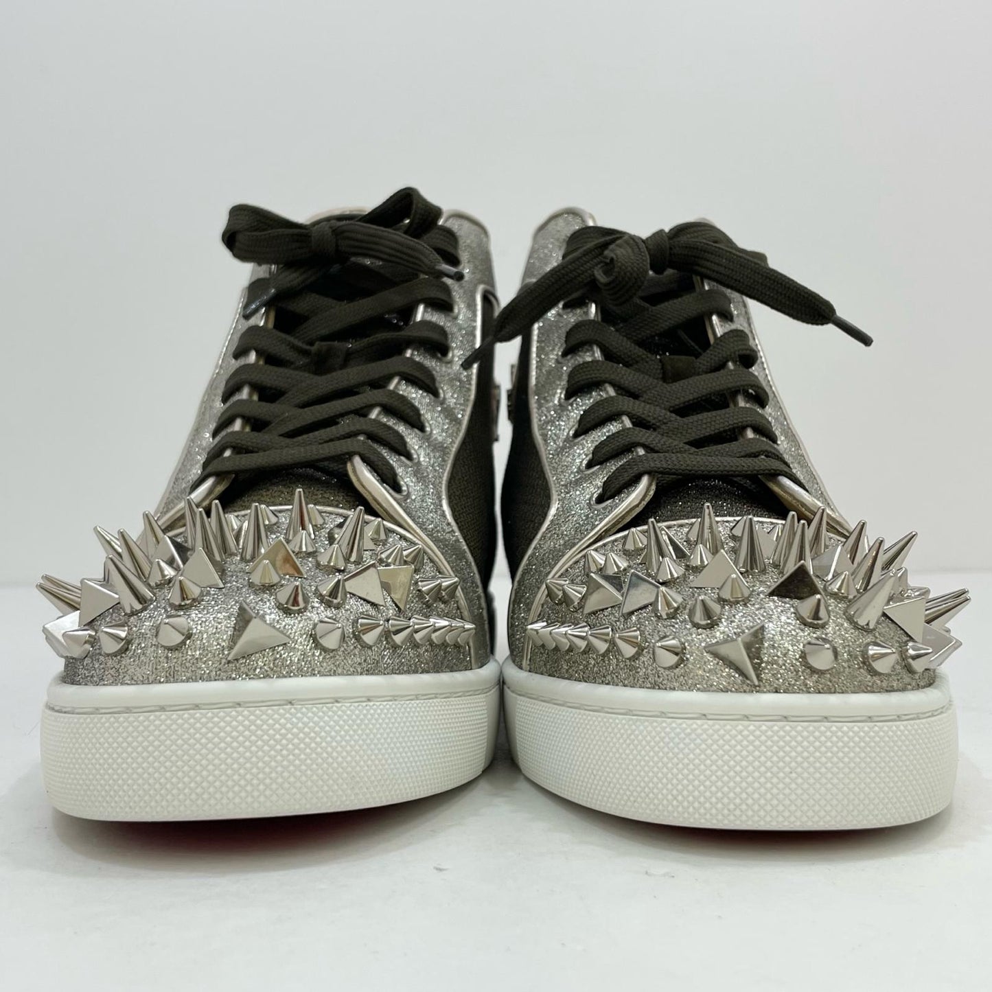 Christian Louboutin | クリスチャンルブタン スニーカー カーキ サイズ：42【尾張小牧店】