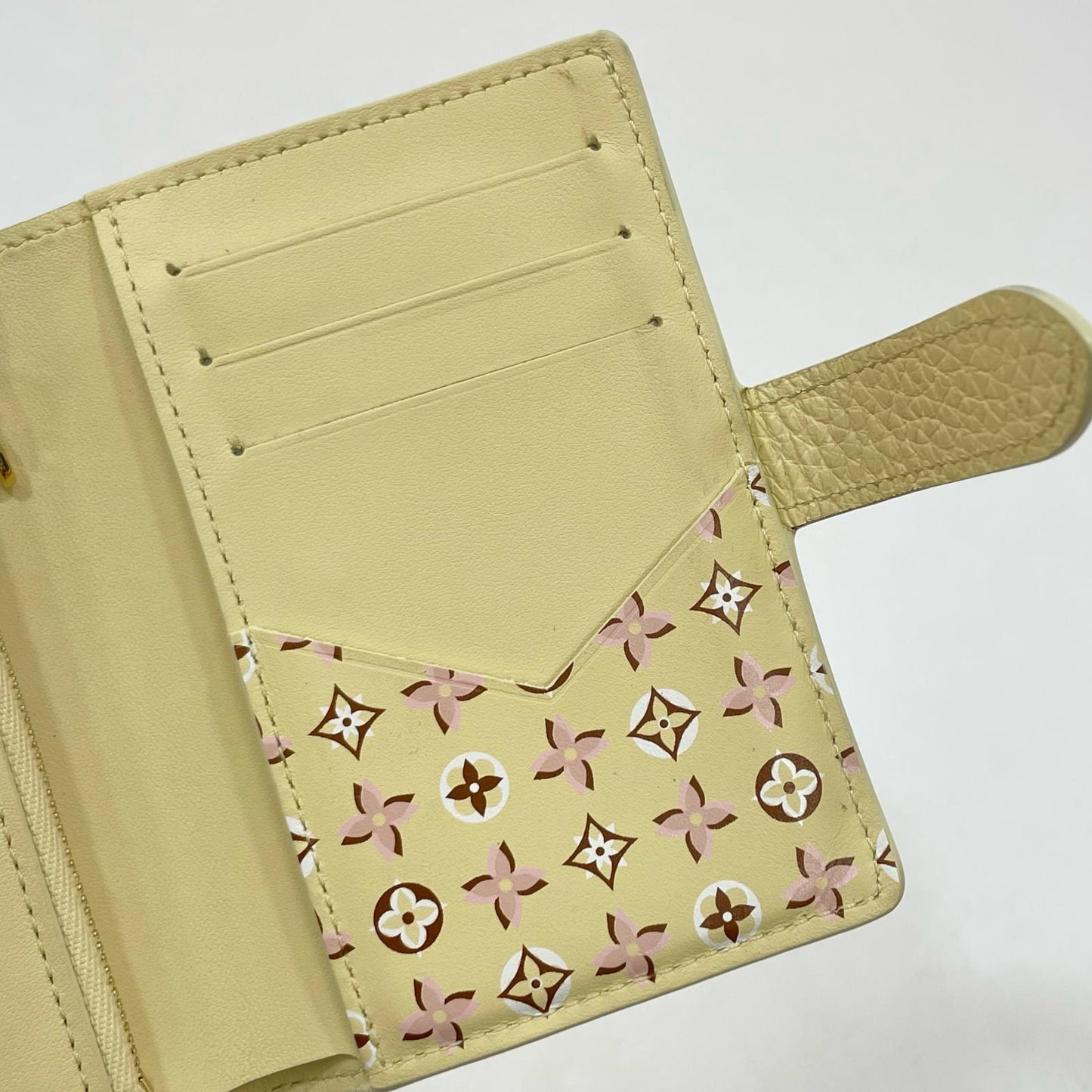 LOUIS VUITTON | ルイ・ヴィトン 二つ折り財布 イエロー【尾張小牧店】