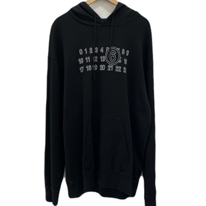 Maison Margiela | メゾンマルジェラ MM6 HOODIE パーカー SH0GU0035 M25025 ブラック サイズ：L【尾張小牧店】