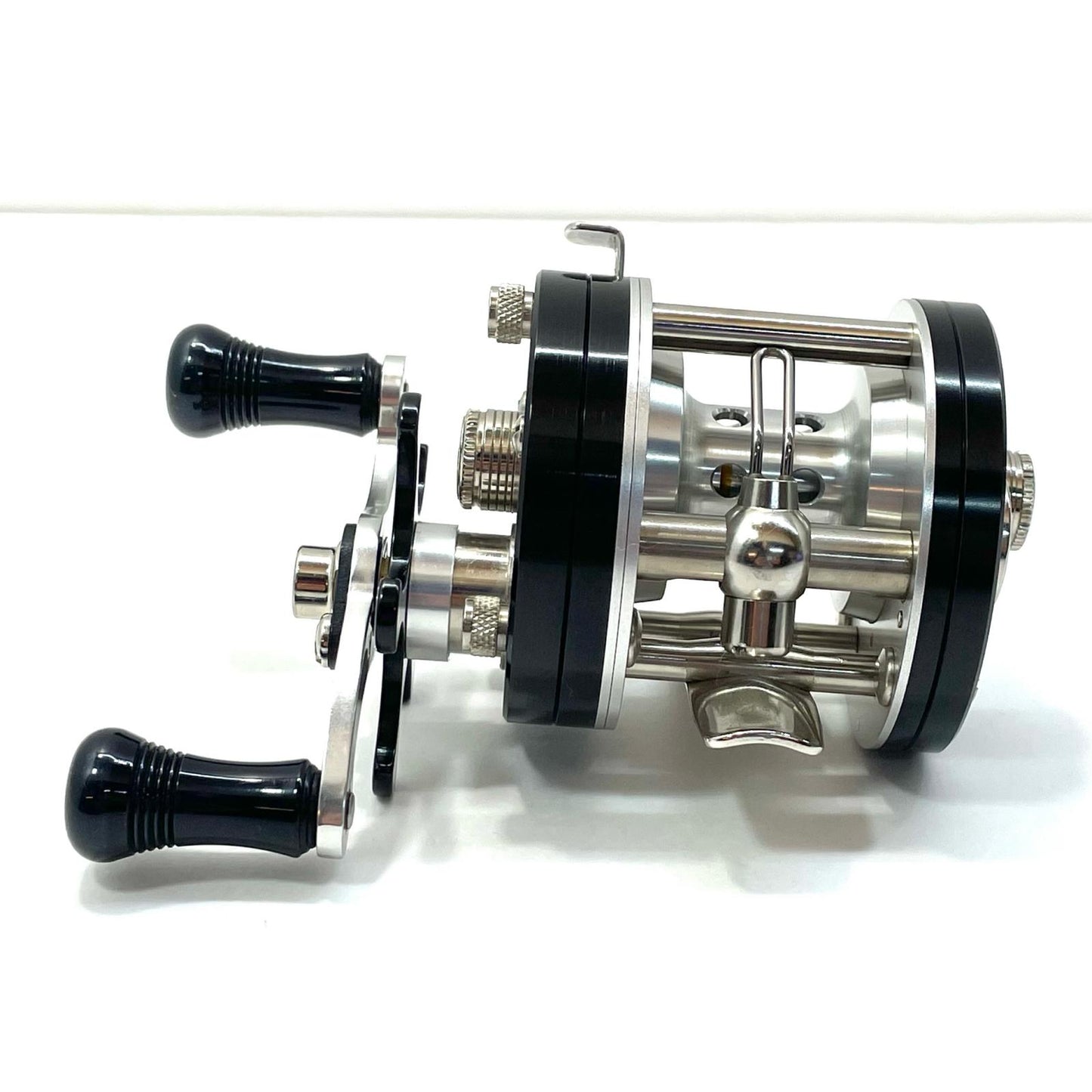 【フィッシング/釣り/釣具/リール】 【ベイトリール/右ハンドル】 | 五十鈴工業 BC420SSS VINTAGE 【尾張小牧店】
