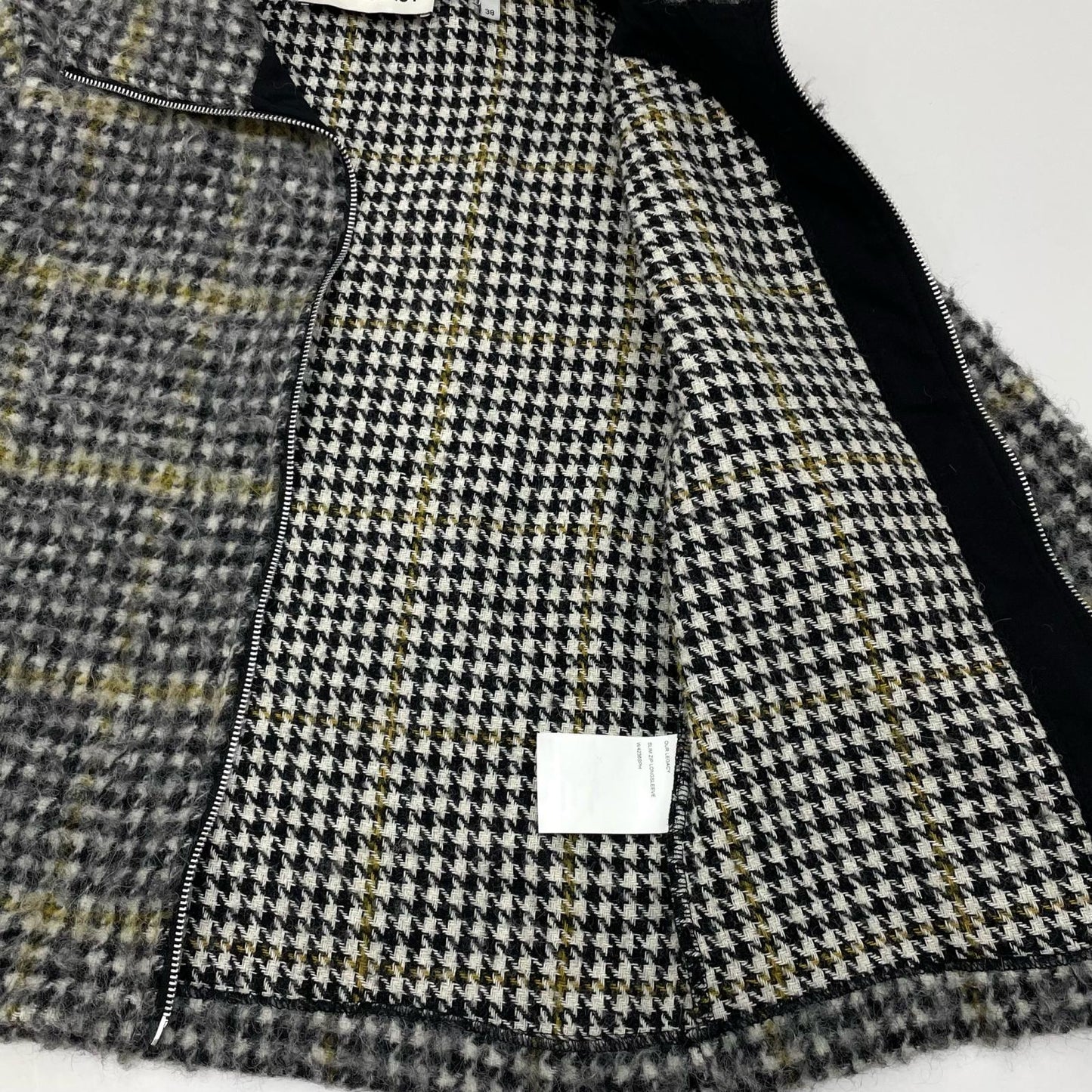 Our Legacy | アワーレガシー SLIM ZIP LONGSLEEVE カーディガン W4236SPH ブラック×イエロー×ホワイト サイズ：38【尾張小牧店】