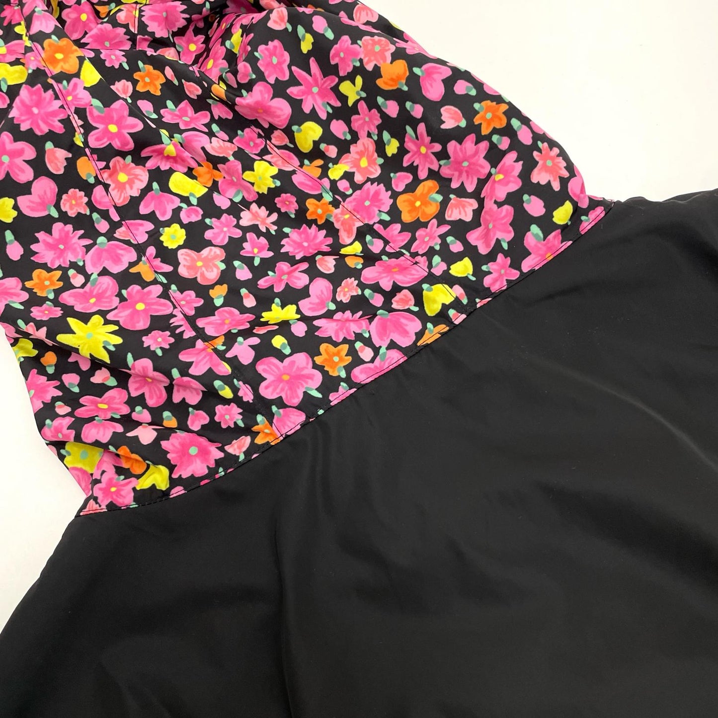 kate spade NEW YORK | ケイトスペードニューヨーク マウンテンパーカー ブラック×ピンク サイズ：L【尾張小牧店】