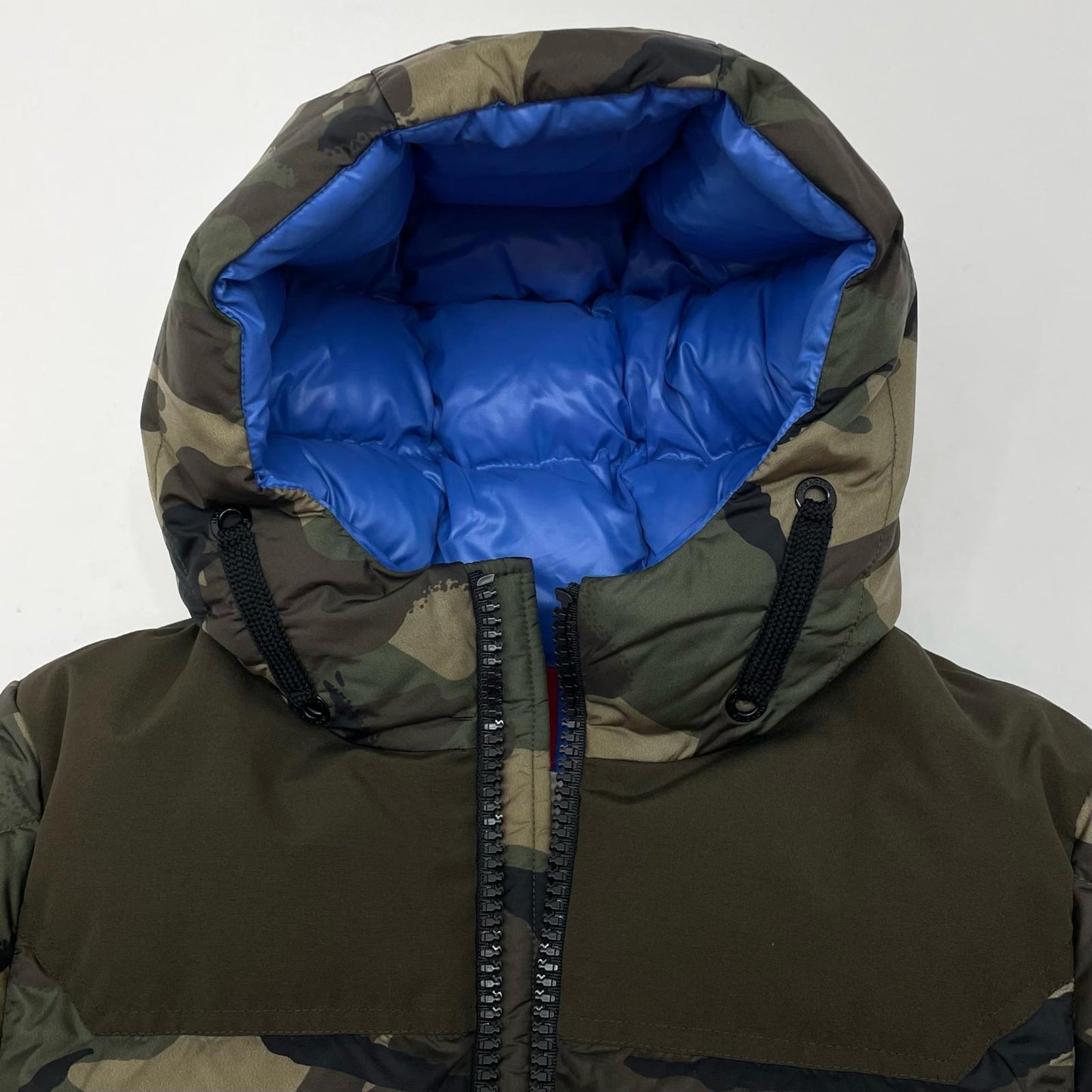 MONCLER | モンクレール NEWBYRON ダウンジャケット H29541A00085 カモ柄【尾張小牧店】