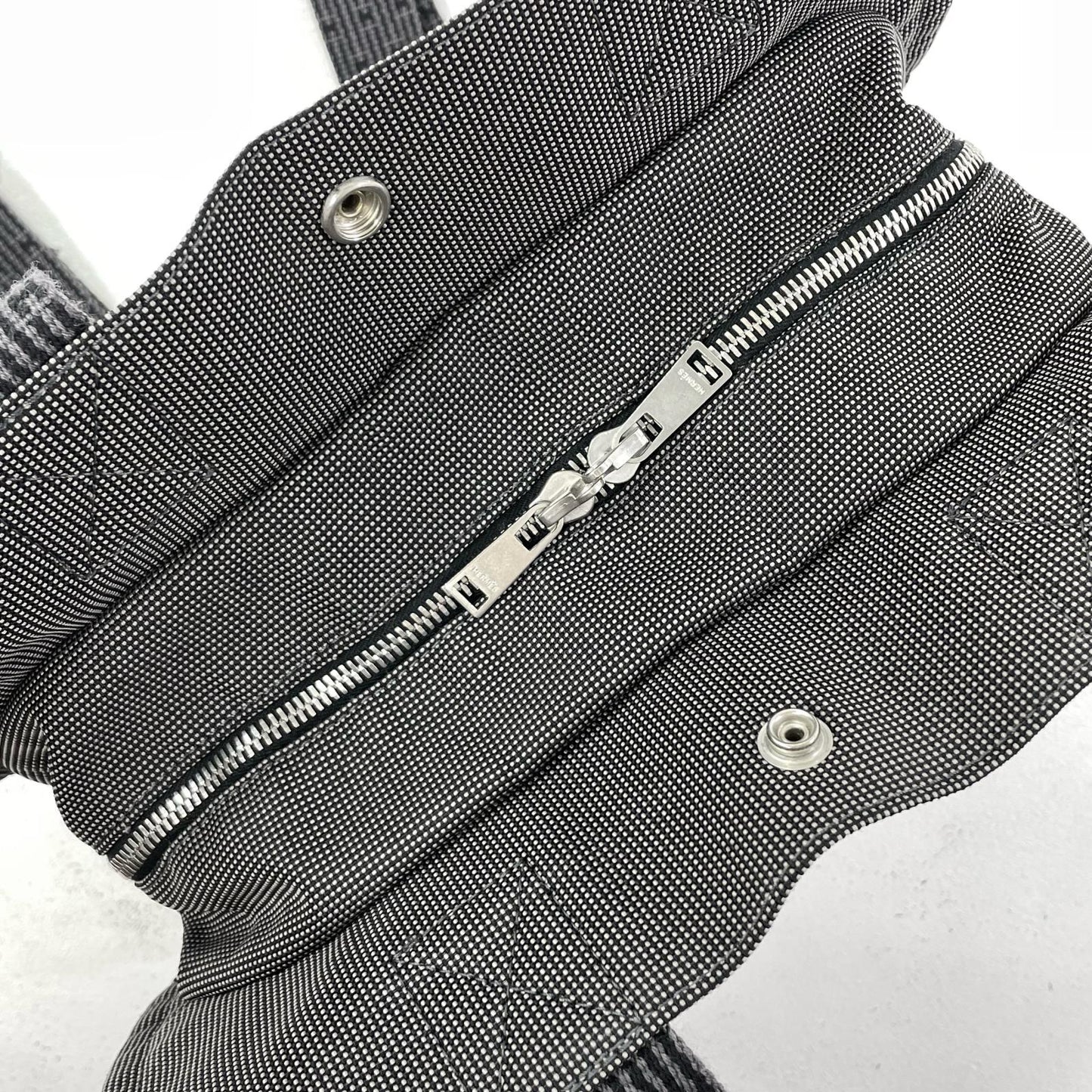 HERMES | エルメス リュック・デイパック グレー【尾張小牧店】