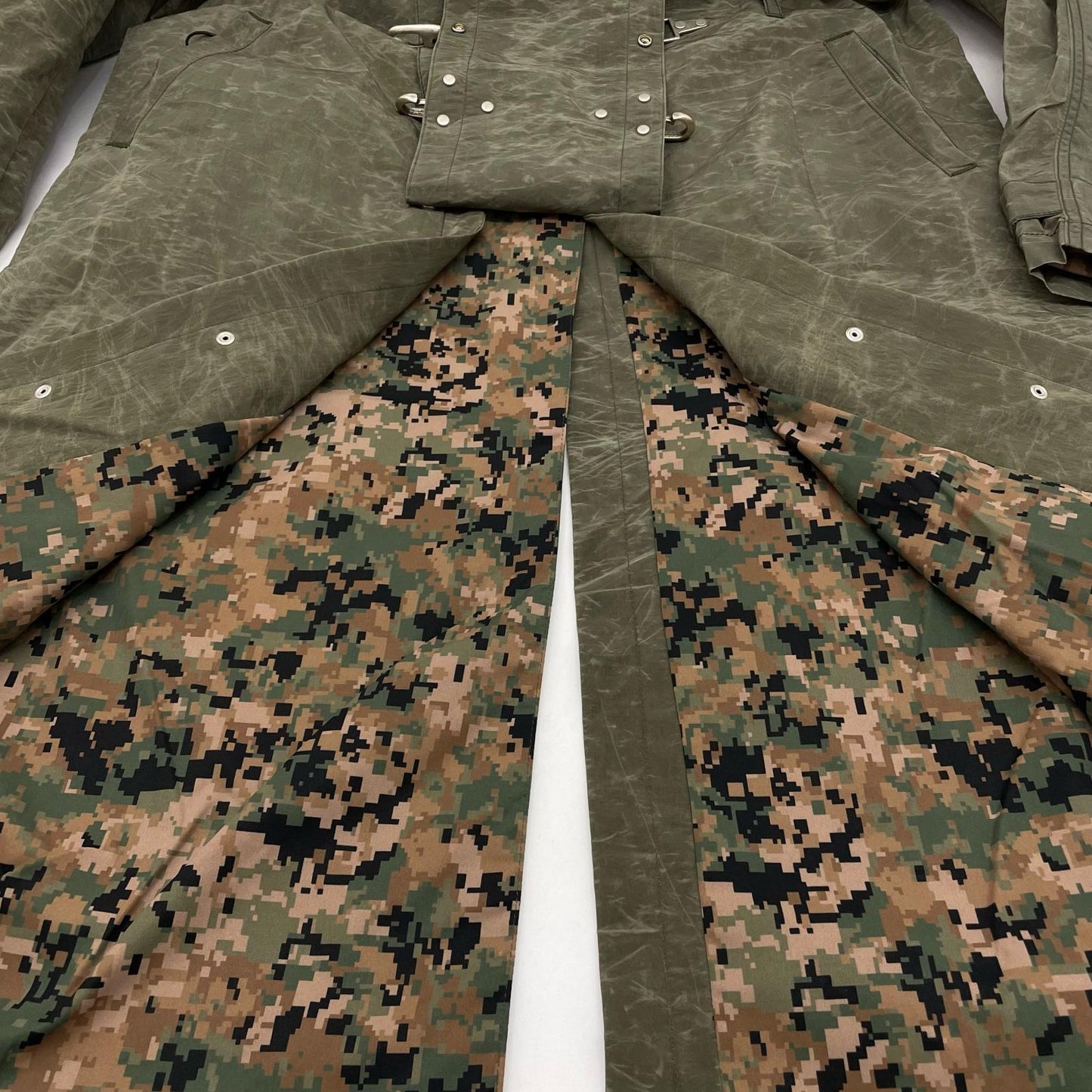 Scarred Bio Soldier Trench Coat その他アウター TC25CT0101 カーキ サイズ：3【尾張小牧店】