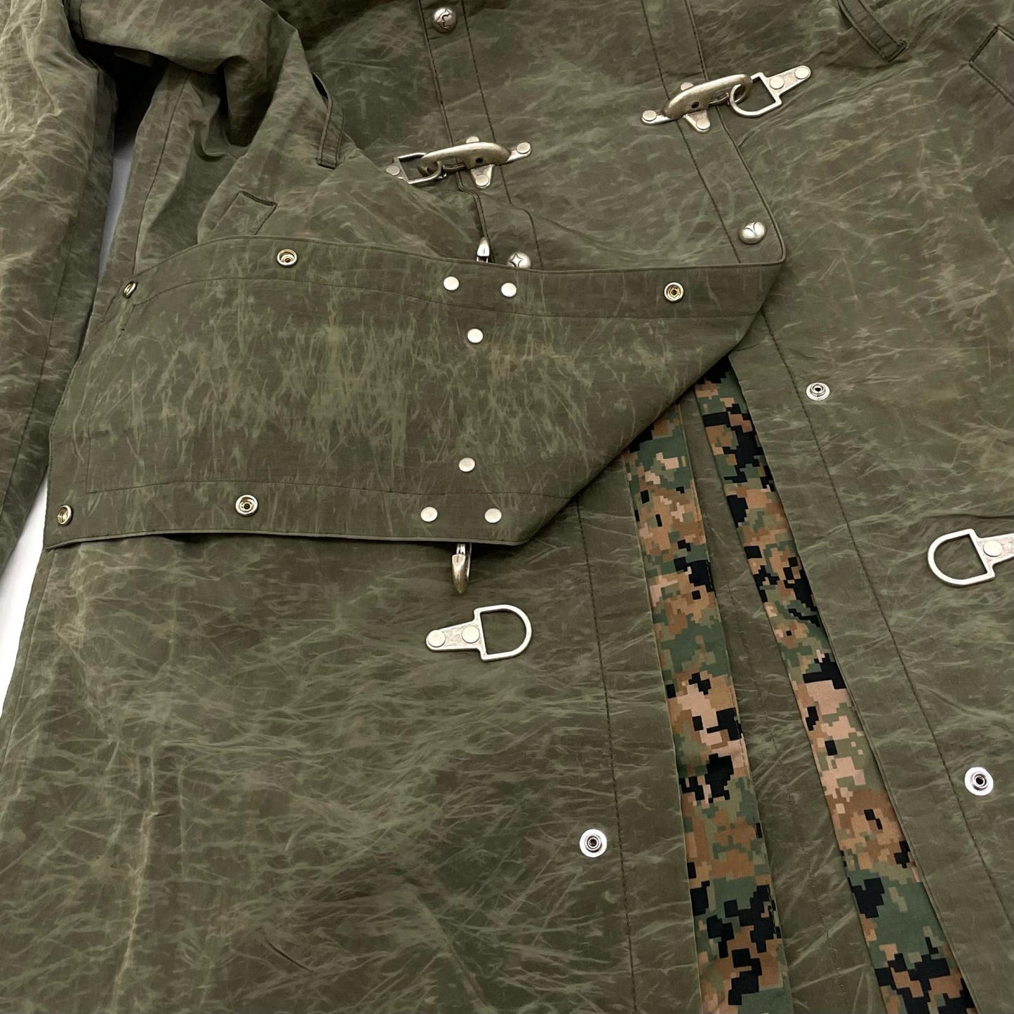 Scarred Bio Soldier Trench Coat その他アウター TC25CT0101 カーキ サイズ：3【尾張小牧店】