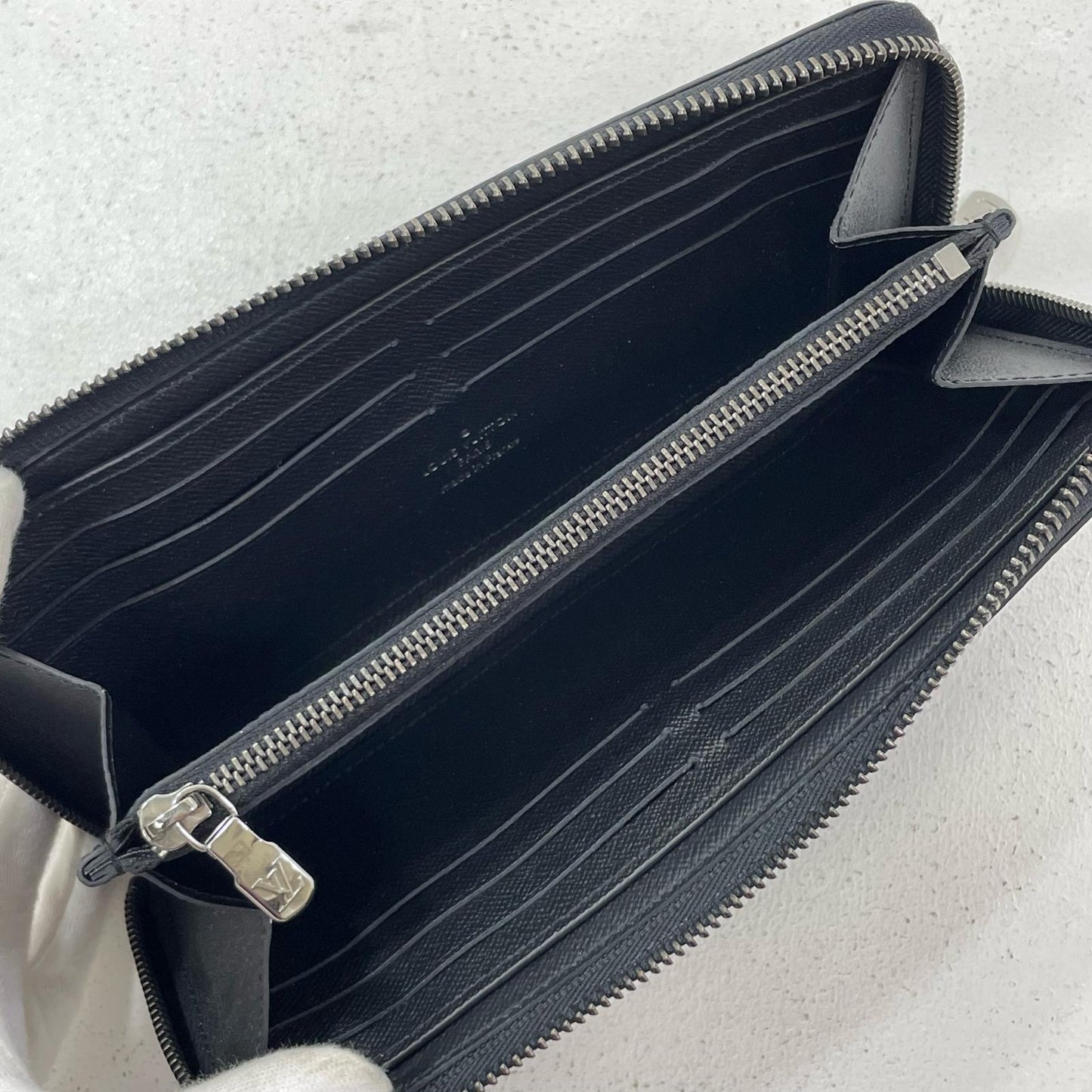 LOUIS VUITTON | ルイ・ヴィトン 長財布 ブラック【尾張小牧店】