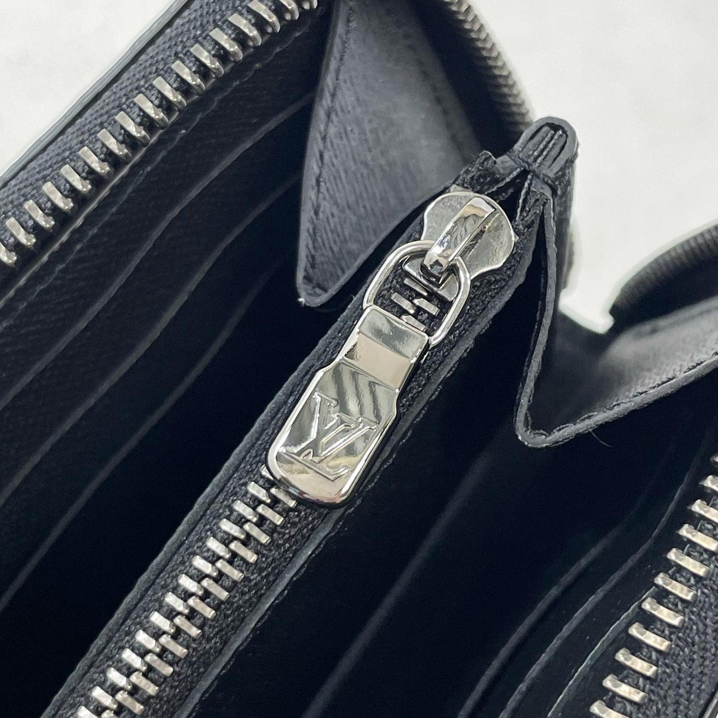 LOUIS VUITTON | ルイ・ヴィトン 長財布 ブラック【尾張小牧店】