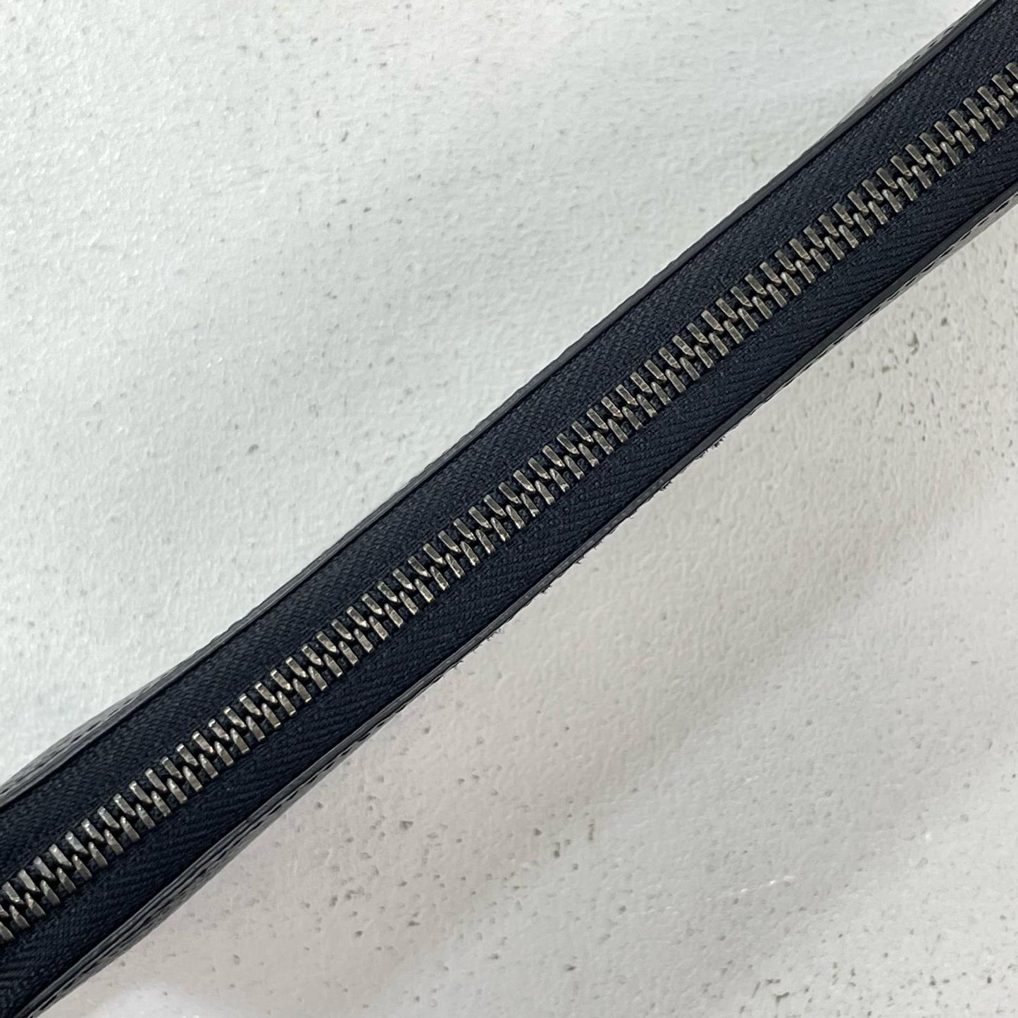 LOUIS VUITTON | ルイ・ヴィトン 長財布 ブラック【尾張小牧店】