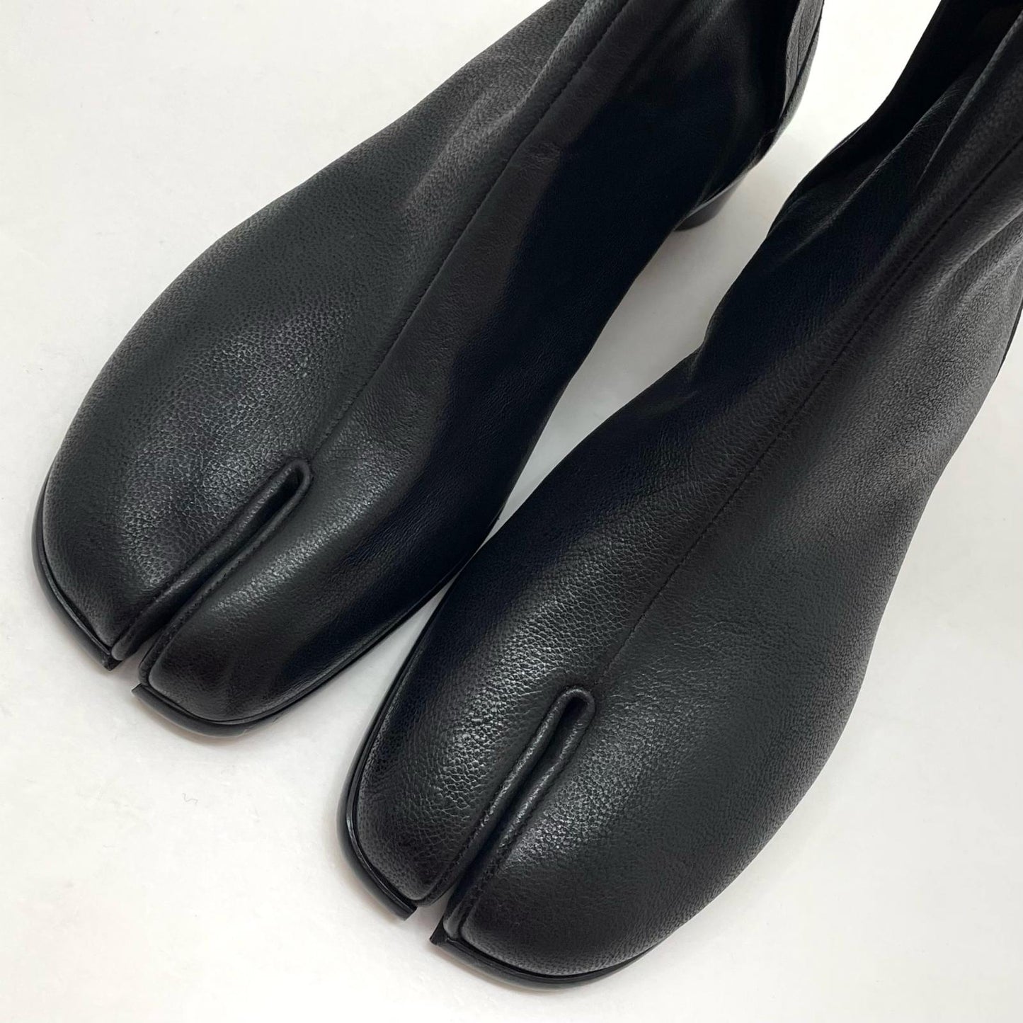 Maison Margiela | メゾンマルジェラ TABI ANKLE BOOTS ブーツ S57WU0153 ブラック【尾張小牧店】