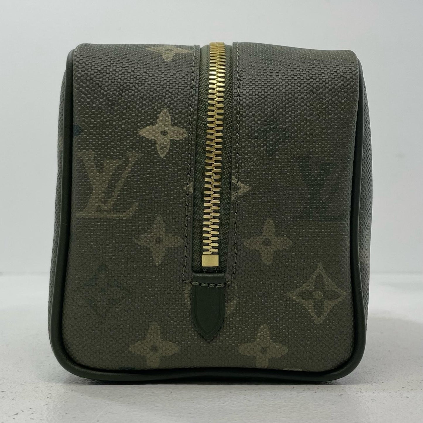 LOUIS VUITTON | ルイ・ヴィトン クラッチバッグ カーキグリーン【尾張小牧店】