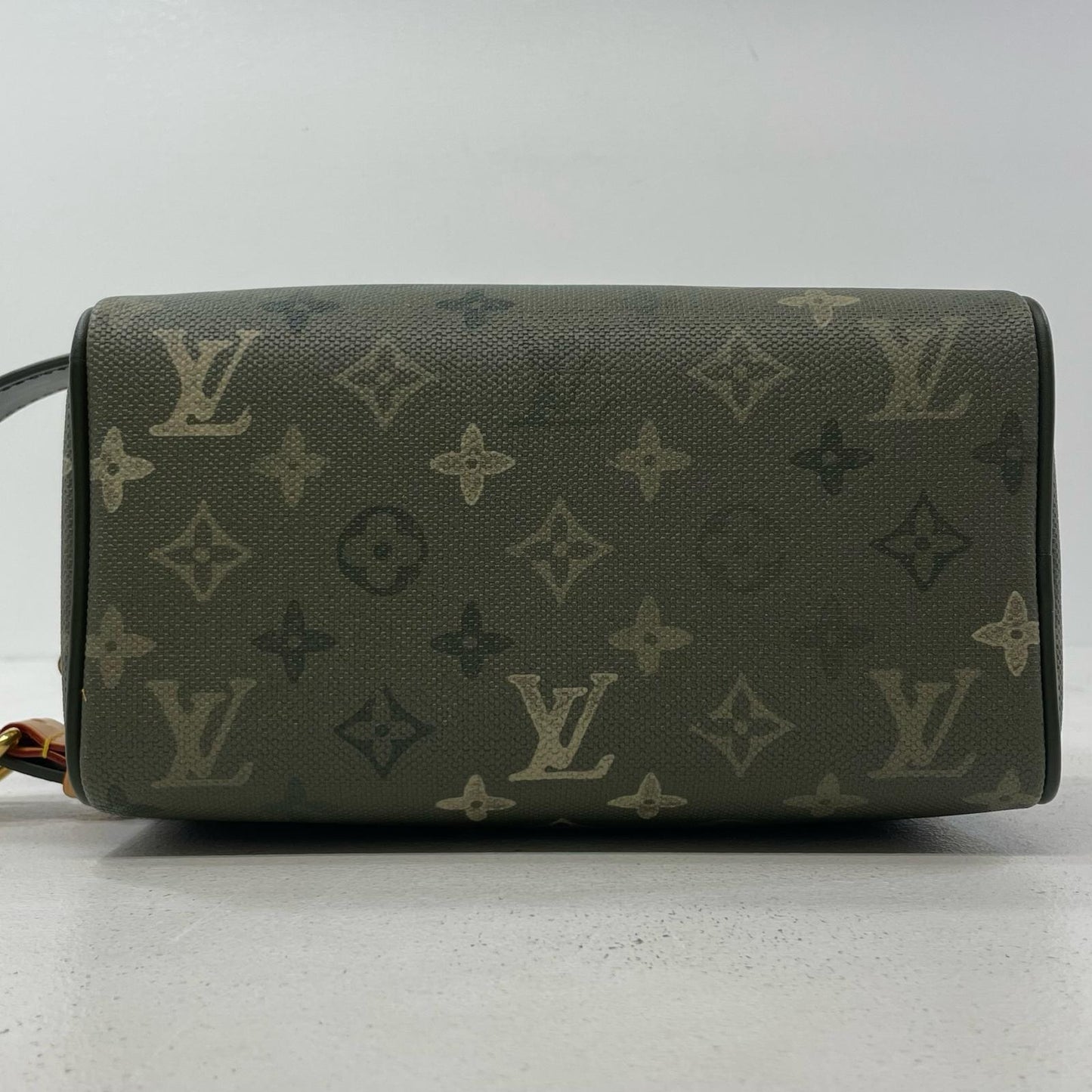 LOUIS VUITTON | ルイ・ヴィトン クラッチバッグ カーキグリーン【尾張小牧店】