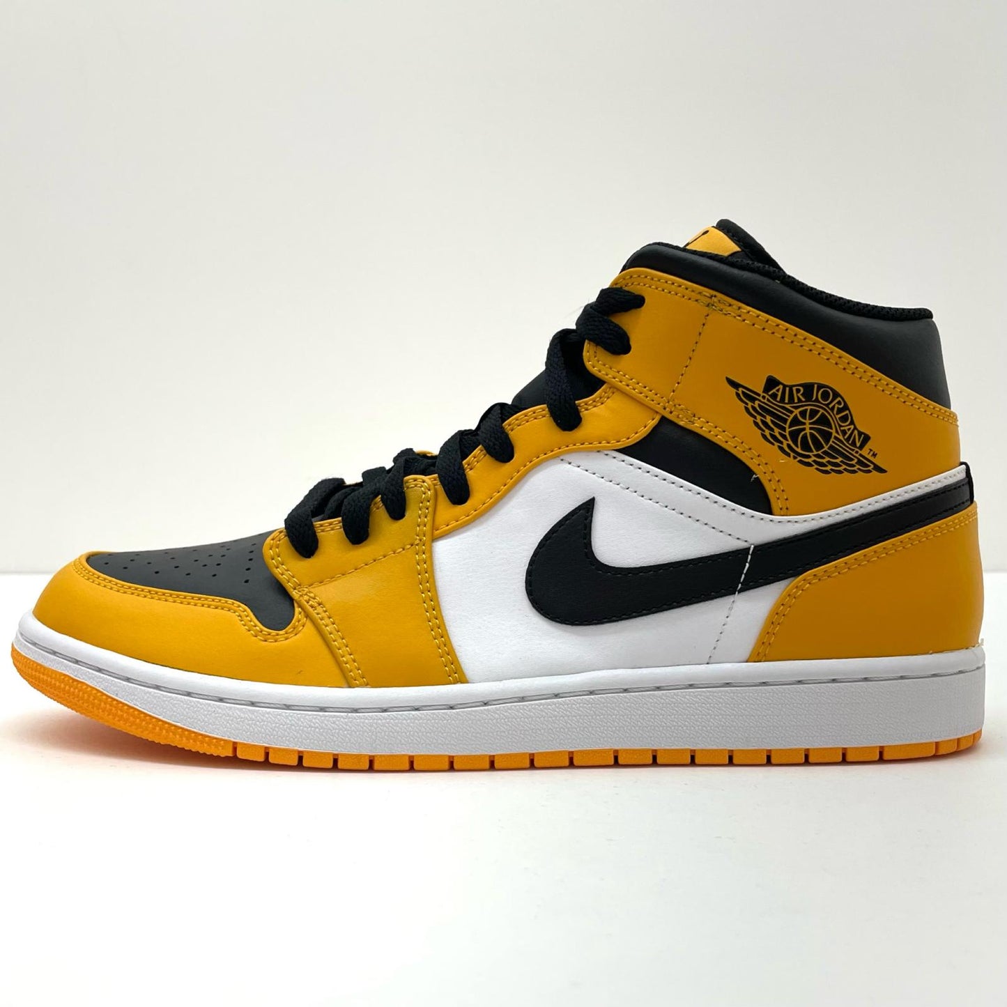 NIKE | ナイキ Air Jordan 1 Mid スニーカー 554724-701 イエロー×ブラック×ホワイト 29cm【尾張小牧店】