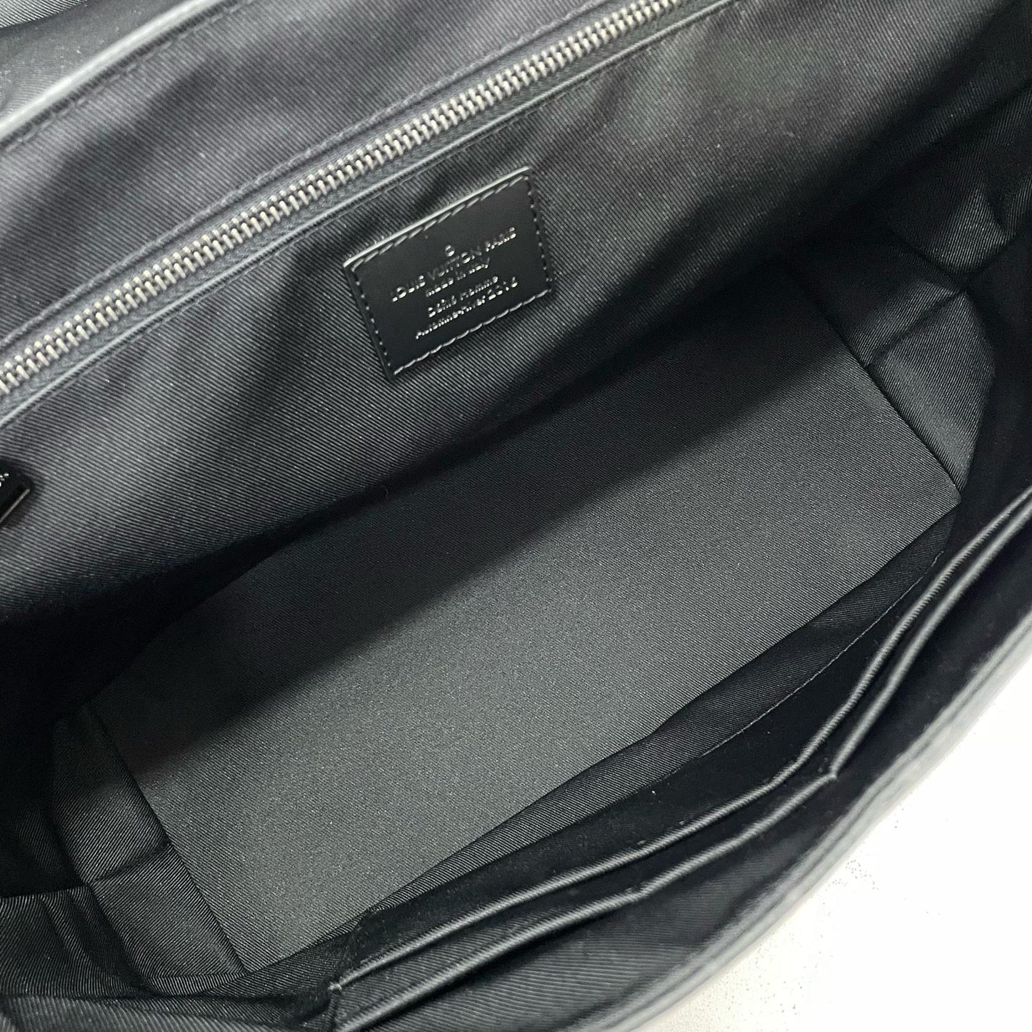 LOUIS VUITTON | ルイ・ヴィトン ショルダーバッグ ブラック【尾張小牧店】