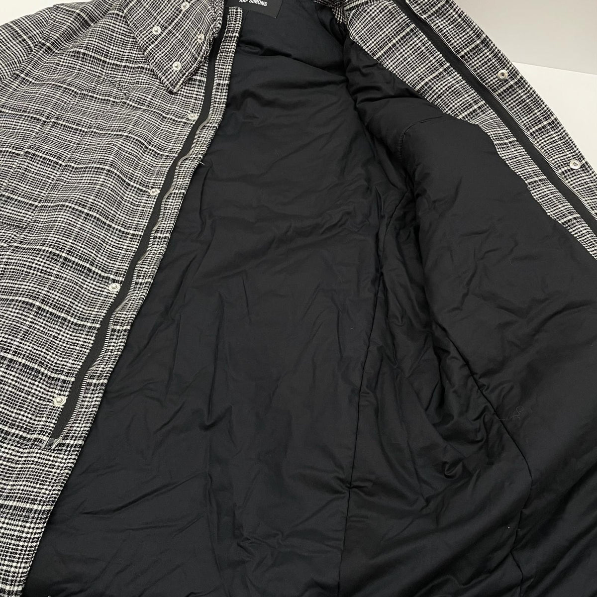 【中古】RAF SIMONS | ラフシモンズ　18AW PADDED PARKA COAT フード付きチェック柄コート 712-25002 ブラック×ホワイト サイズ：46【尾張小牧店】