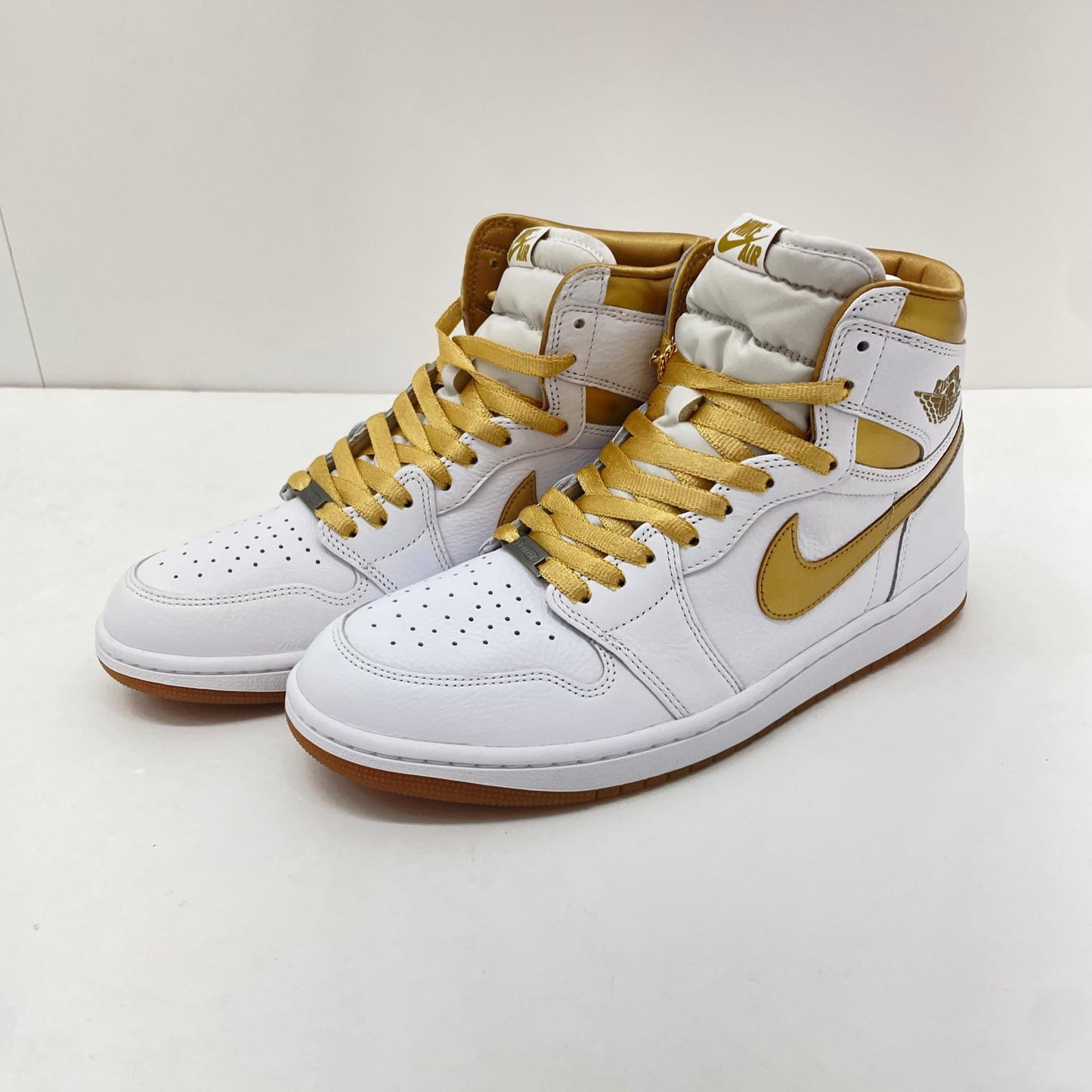 NIKE | ナイキ ?Women's Air Jordan 1 Retro High OG スニーカー FD2596-107 ホワイト 28.5cm【尾張小牧店】