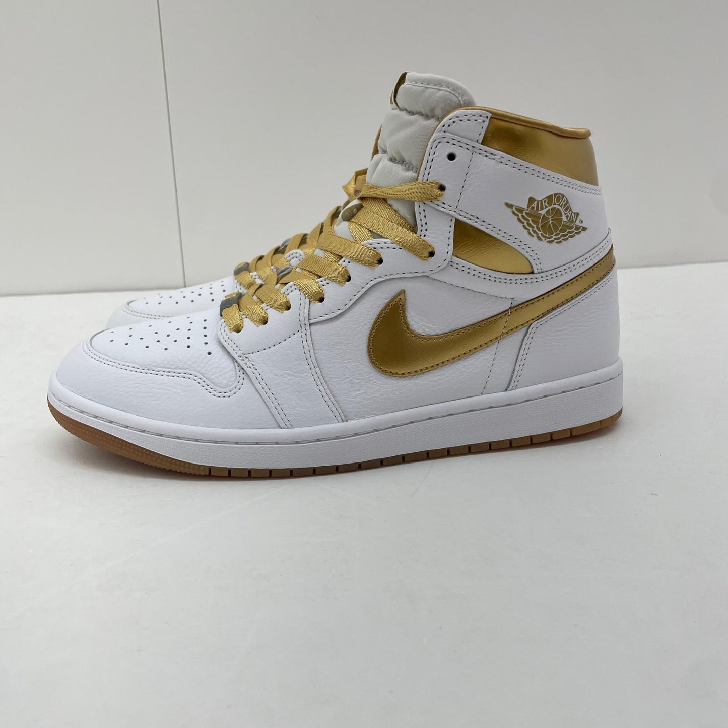 NIKE | ナイキ ?Women's Air Jordan 1 Retro High OG スニーカー FD2596-107 ホワイト 28.5cm【尾張小牧店】