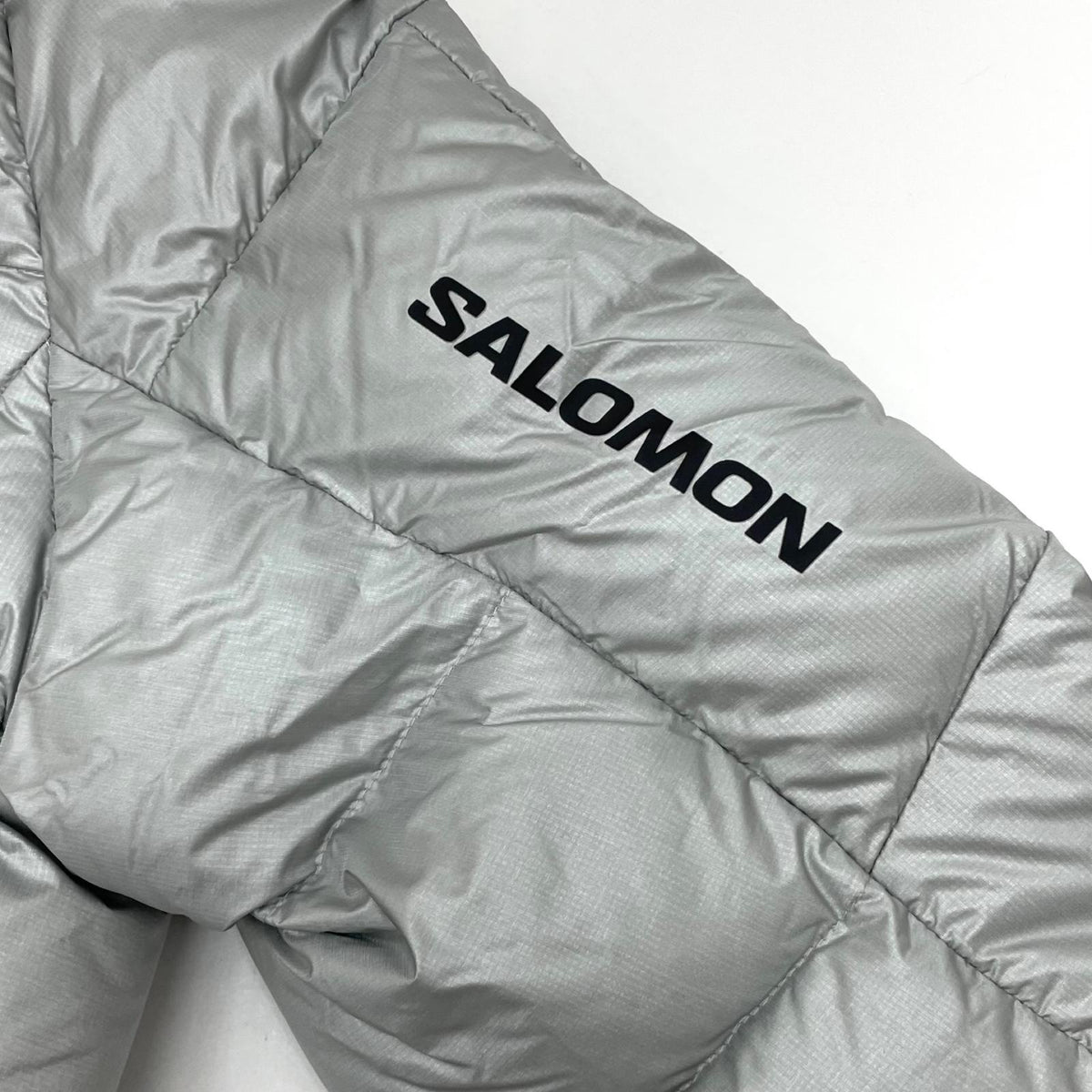 【中古】SALOMON | サロモン ELIXIR ULTRA DOWN ダウンジャケット SAFW2310087 シルバー サイズ：XS【尾張小牧店】