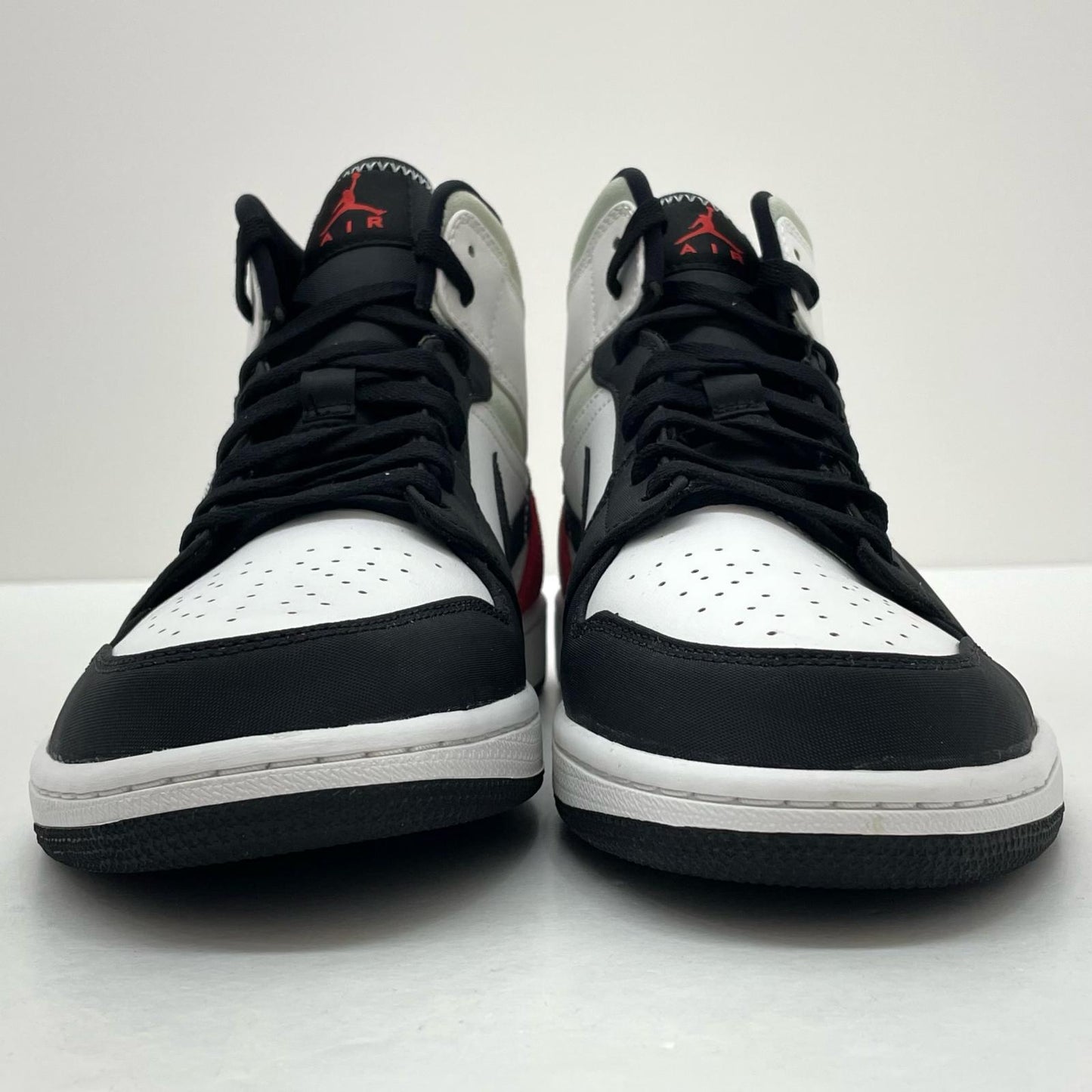 NIKE | ナイキ Air Jordan 1 Mid SE スニーカー 852542-100 ブラック×ホワイト 30cm