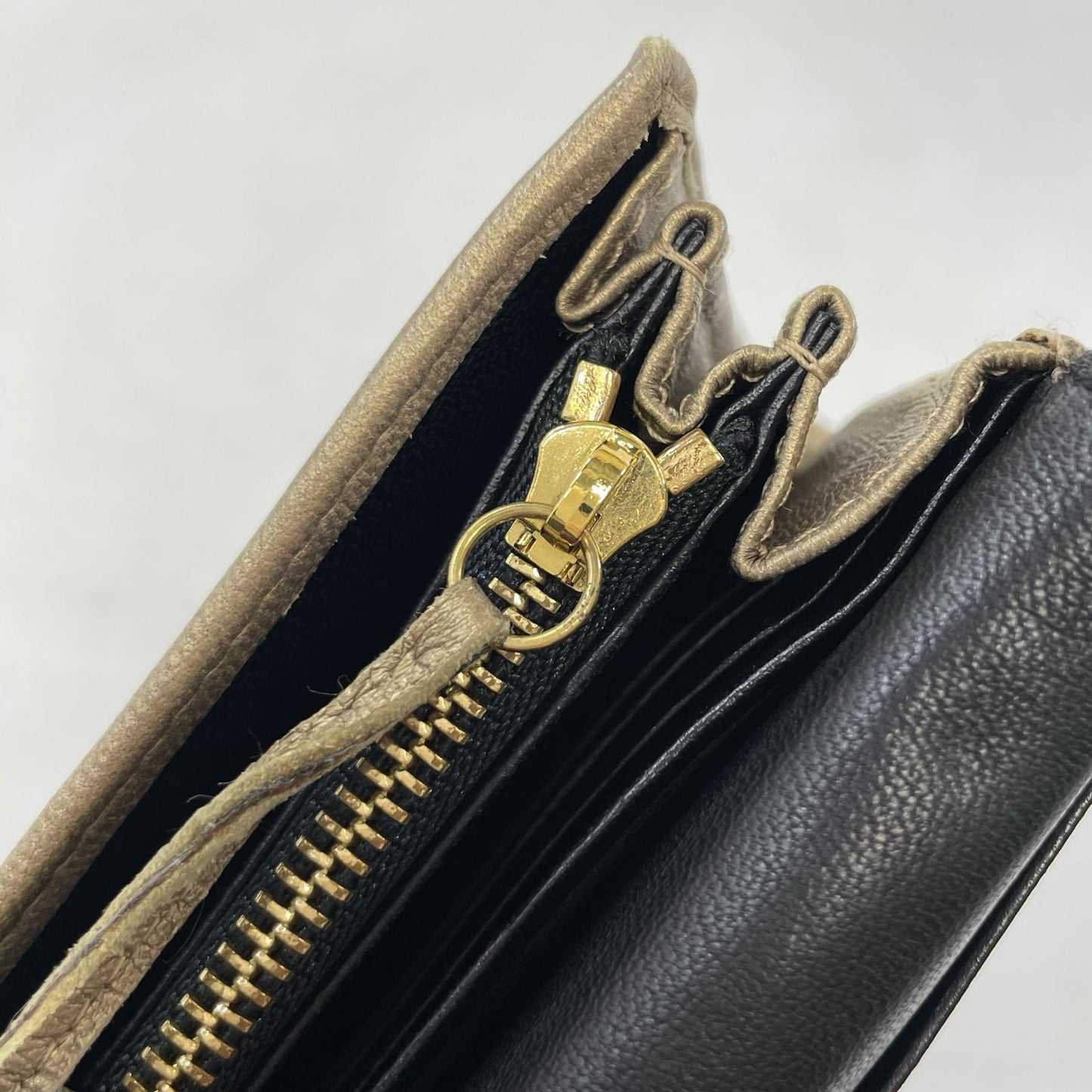 LOEWE | ロエベ 長財布 ゴールド【尾張小牧店】