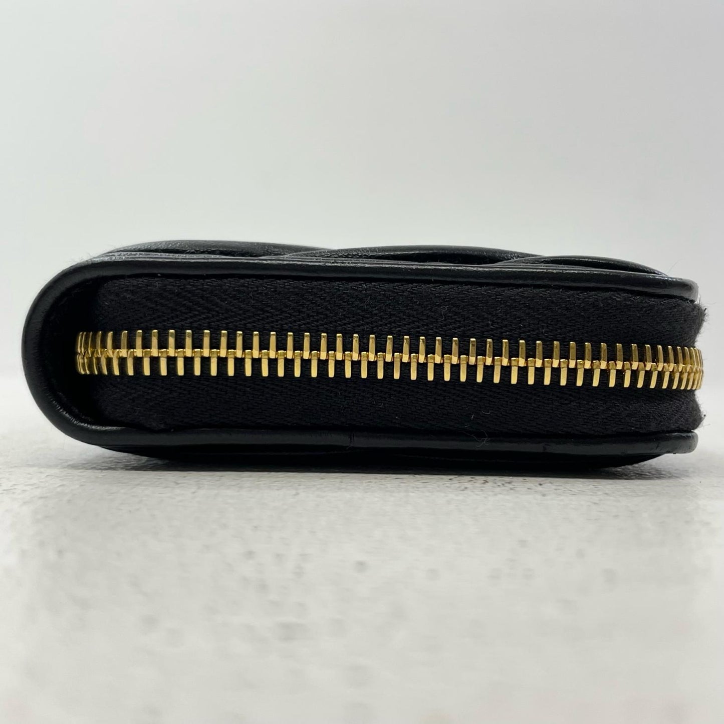 Miu Miu | ミュウ ミュウ 長財布 ブラック【尾張小牧店】