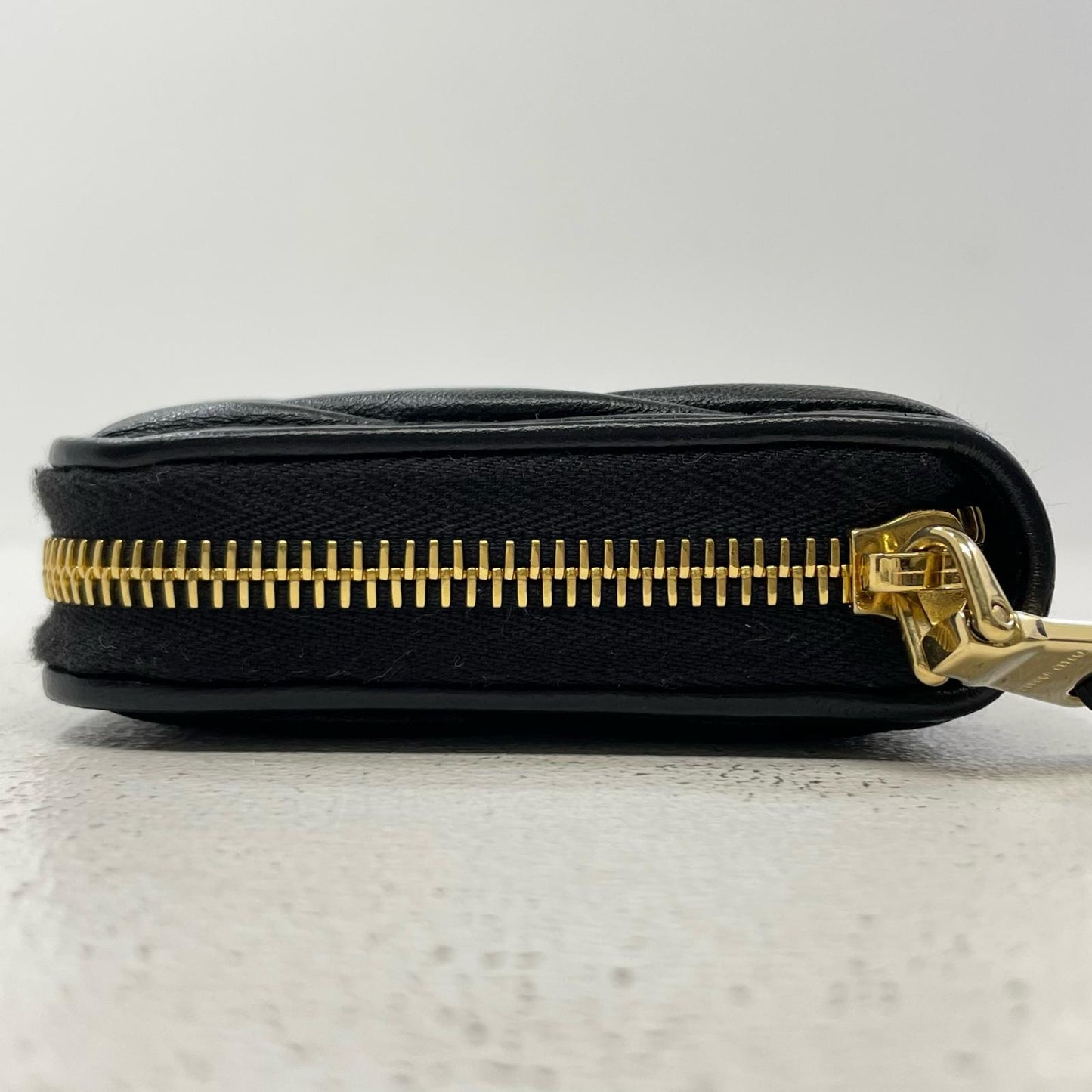 Miu Miu | ミュウ ミュウ 長財布 ブラック【尾張小牧店】