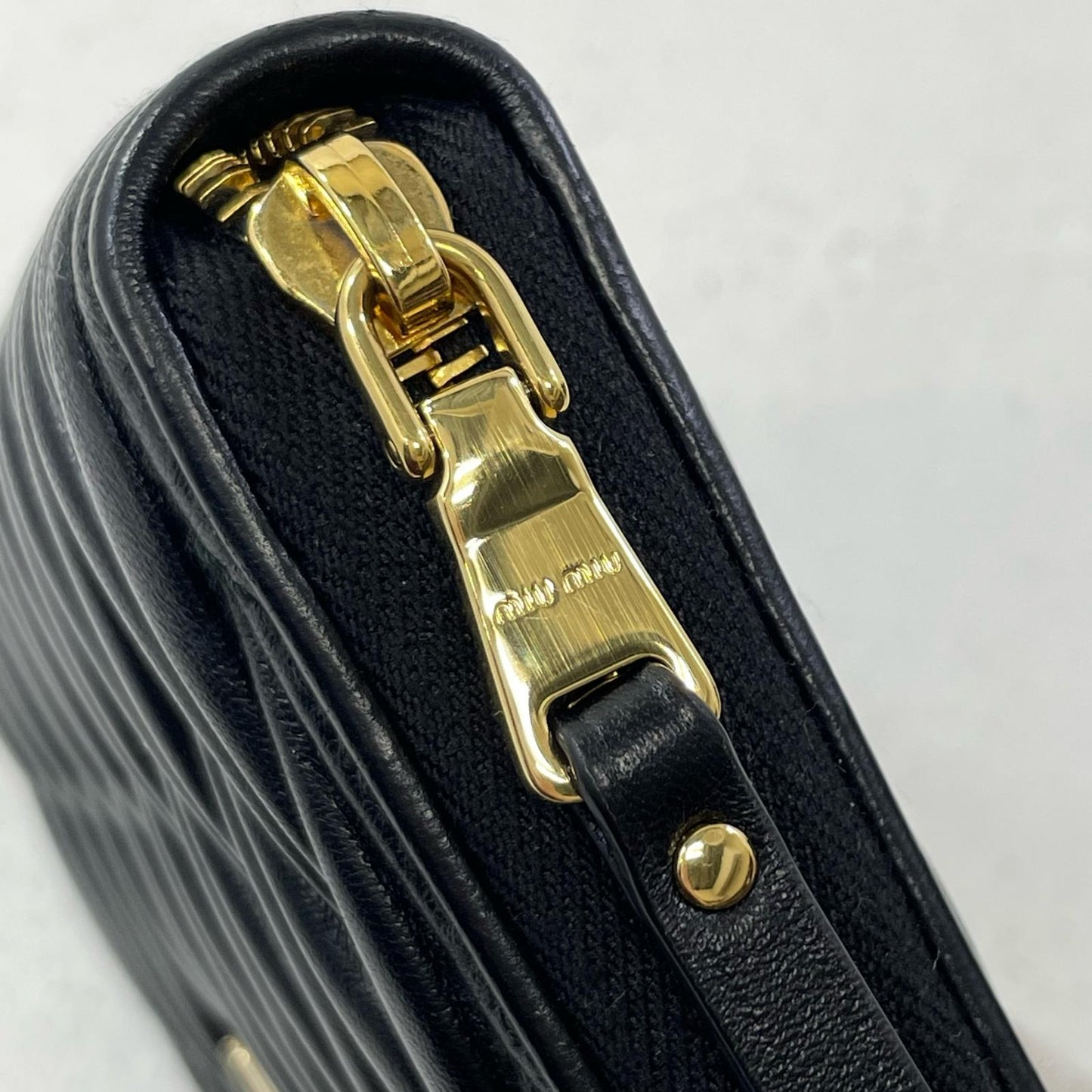 Miu Miu | ミュウ ミュウ 長財布 ブラック【尾張小牧店】