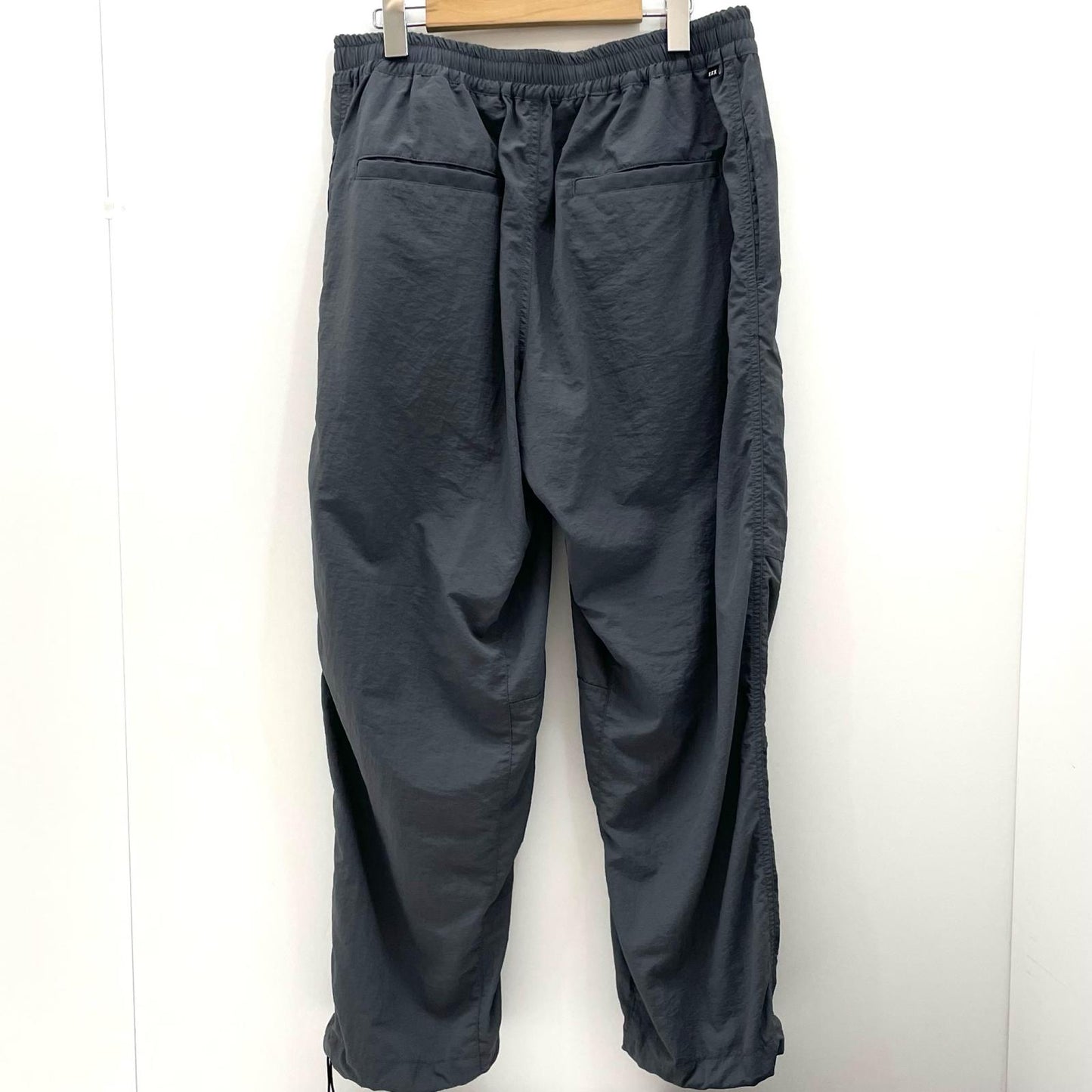 GOD SELECTION XXX | ゴッドセレクショントリプルエックス パンツ GX-S25-PT-01 グレー サイズ：L【尾張小牧店】