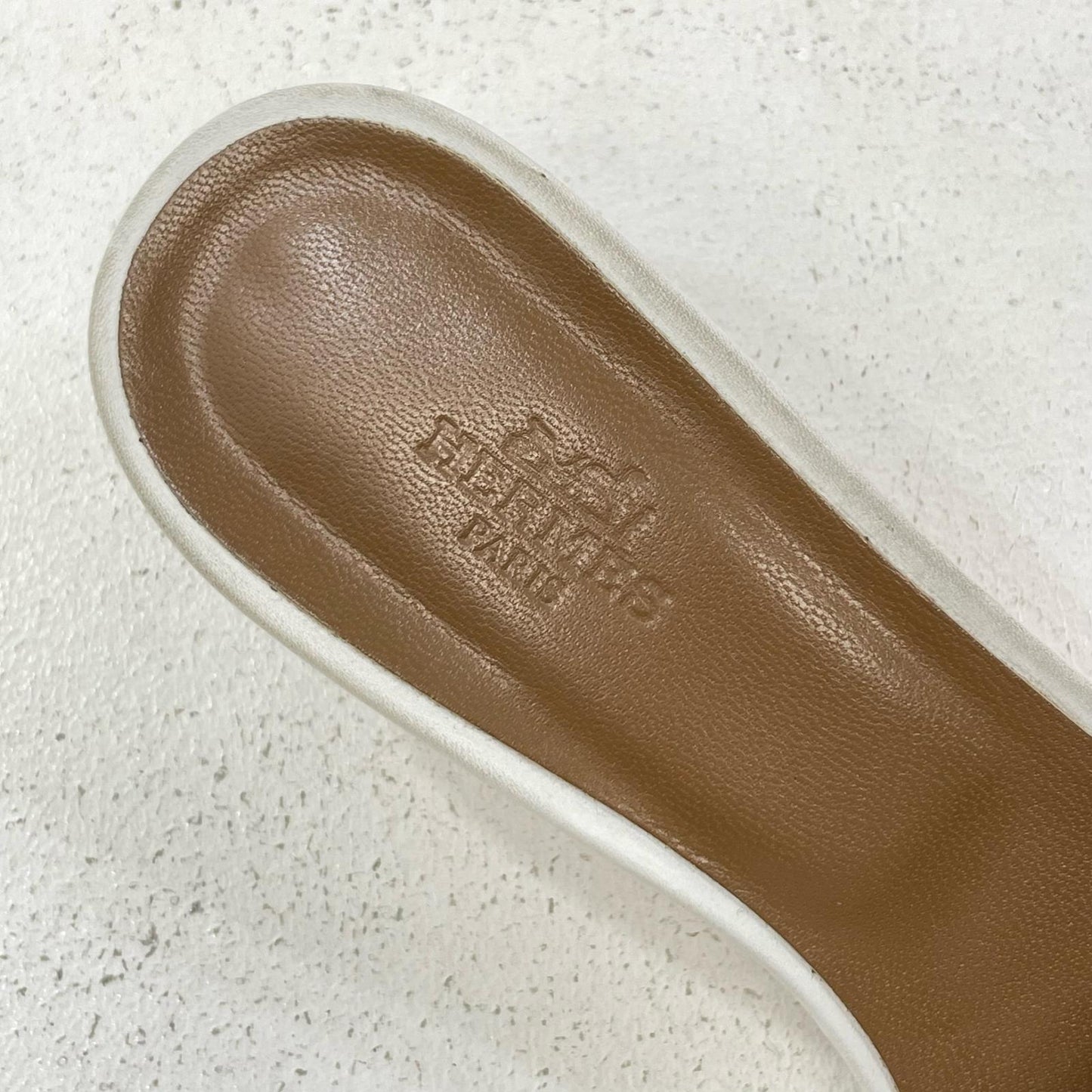 HERMES | エルメス サンダル ホワイト【尾張小牧店】